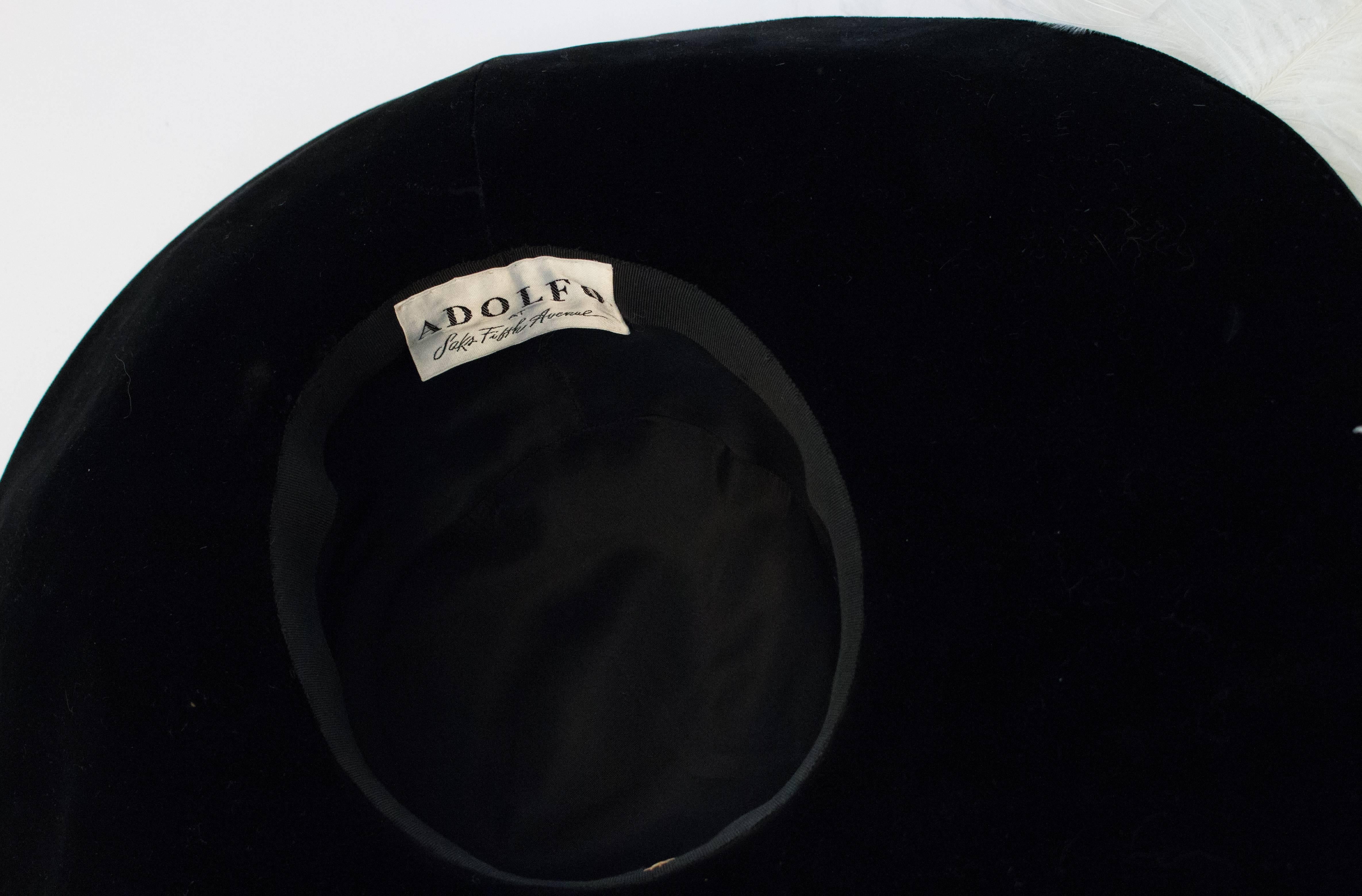 80s Adolfo for Saks 5th Black Velvet Picture Hat w/ Ostrich Plume In Excellent Condition For Sale In San Francisco, CA