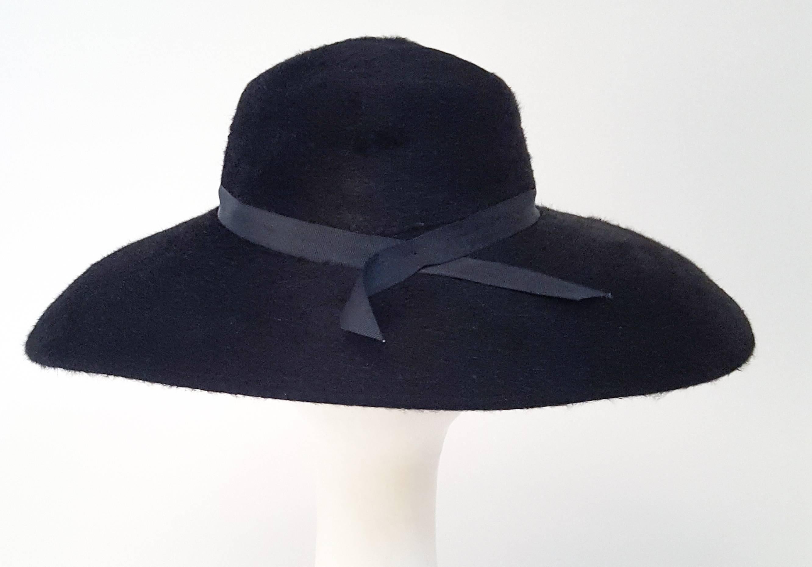 1960s Black Fur Felt Wide Brimmed Hat In Excellent Condition In San Francisco, CA