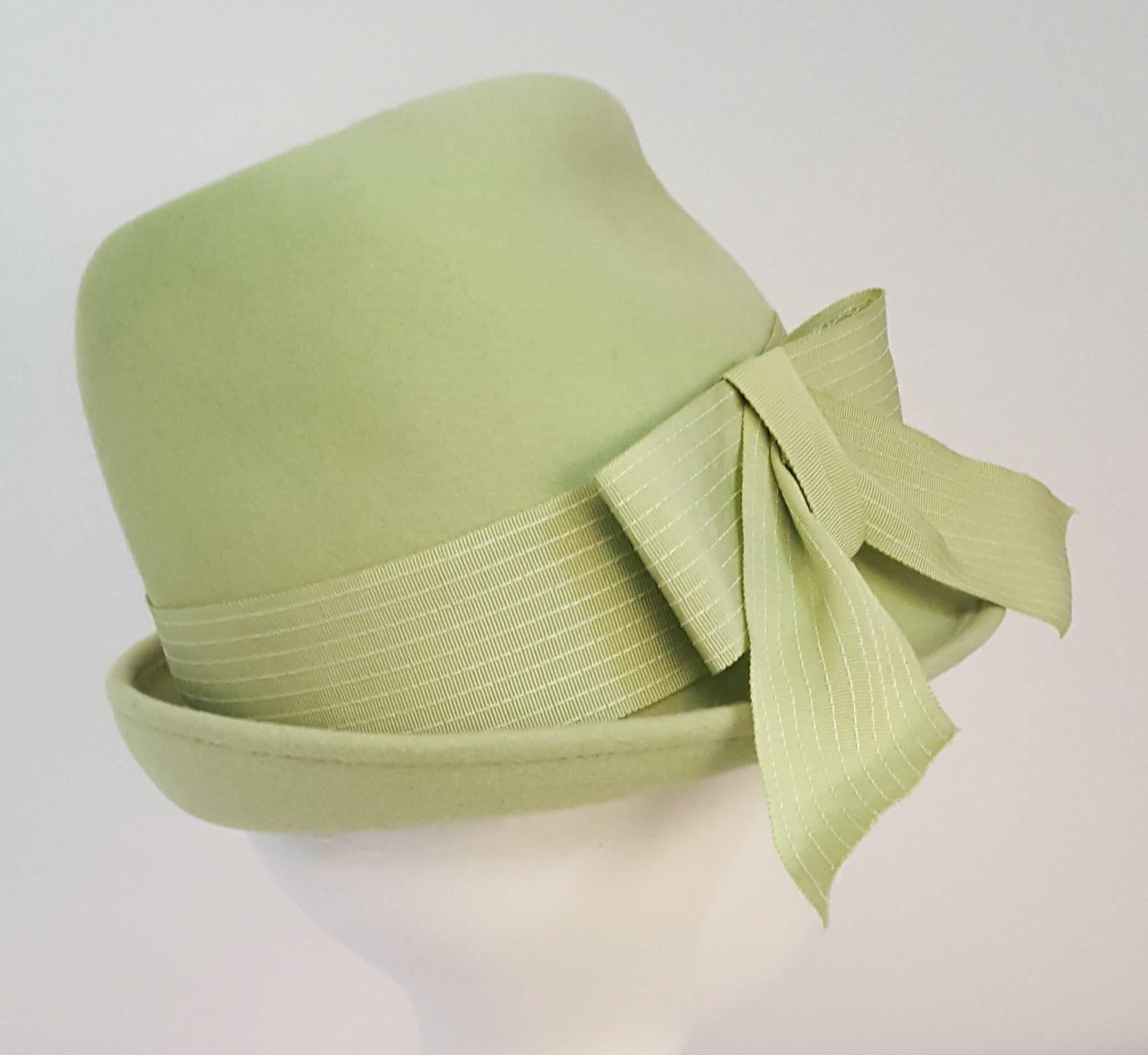 Vert Pantalon fedora vert citron pour femme des années 1960 en vente