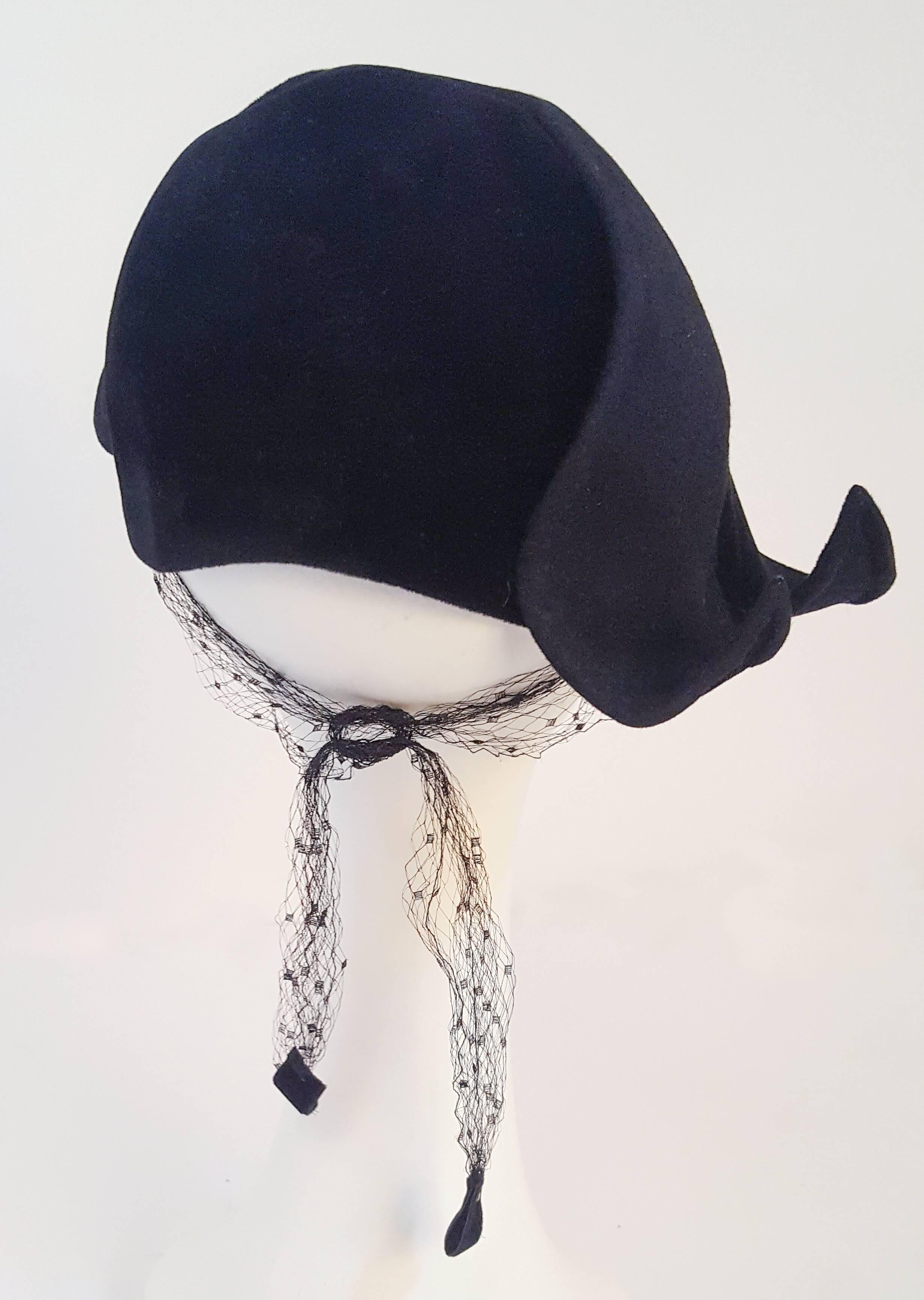 1950s Black Veiled Velvet Hat 1