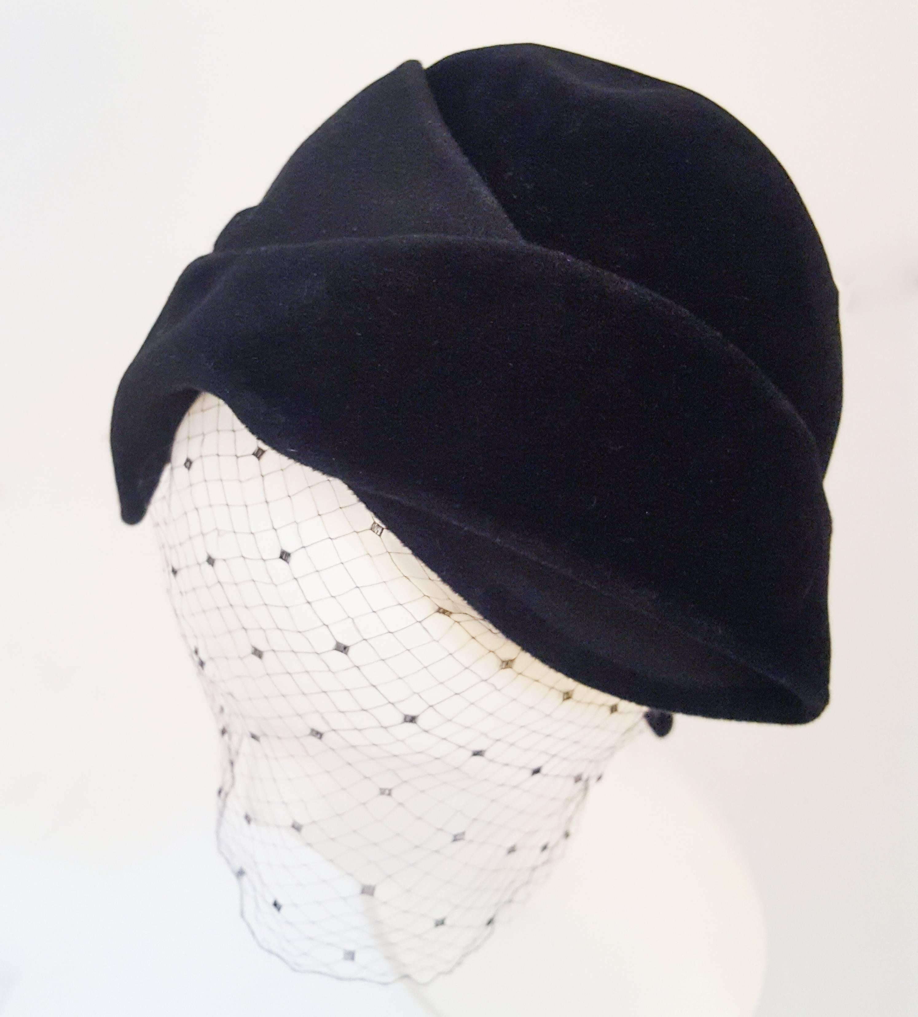 1950s Black Veiled Velvet Hat 4