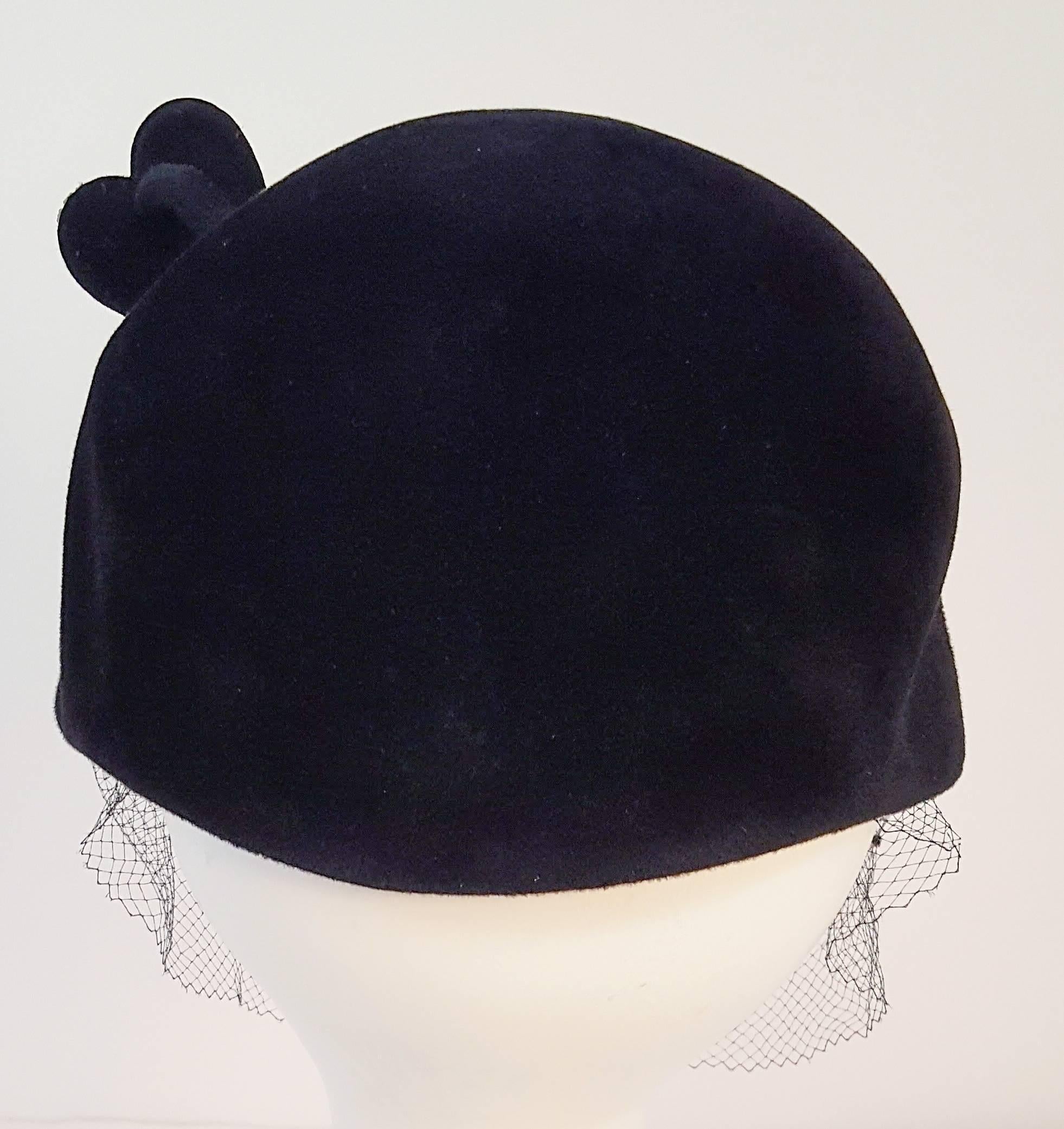 Women's 1950s Black Velvet Hat with Rhinestone Heart Embellishment and Veil