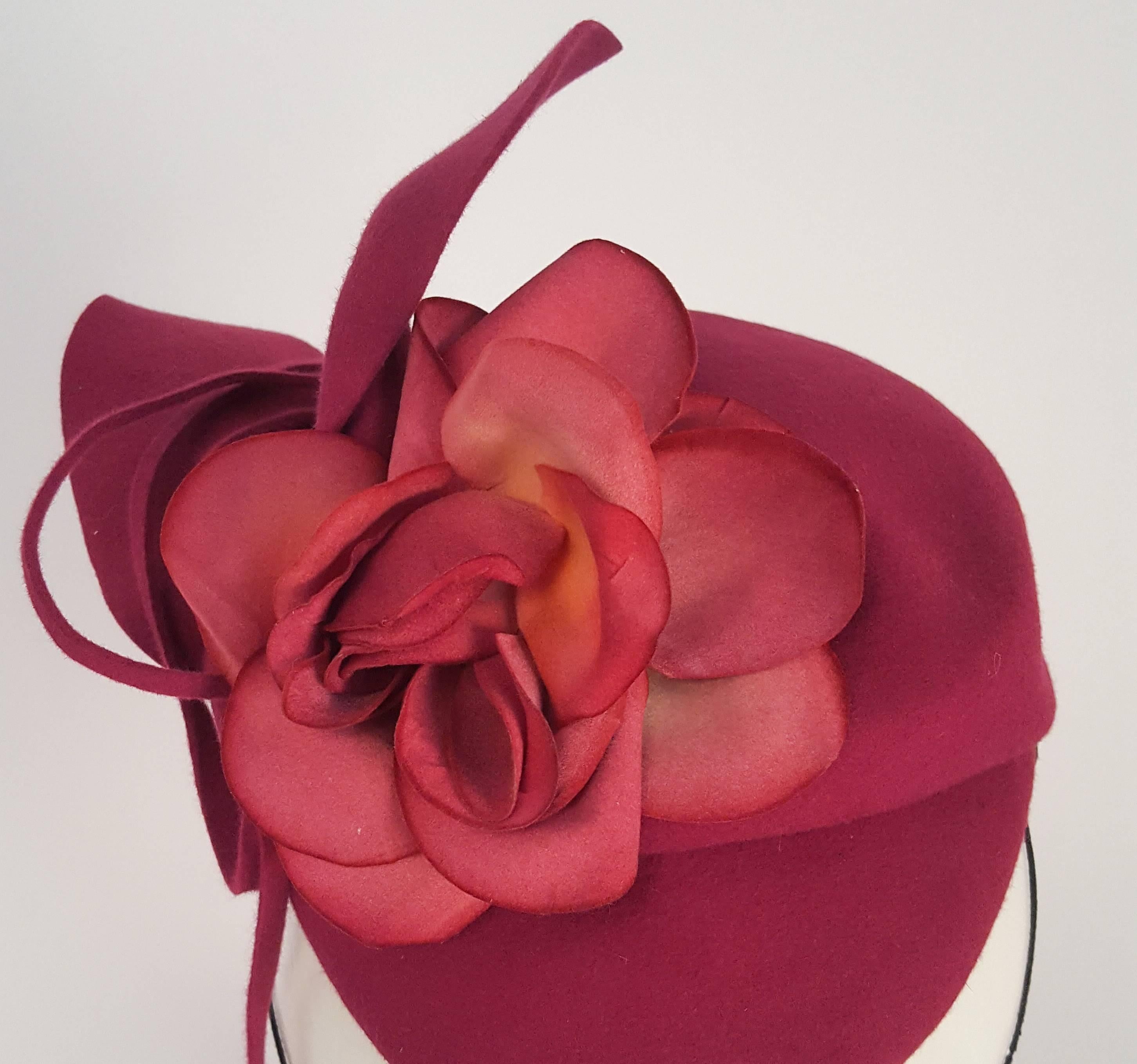 1940s Magenta Felt Flower Fashion Hat 2