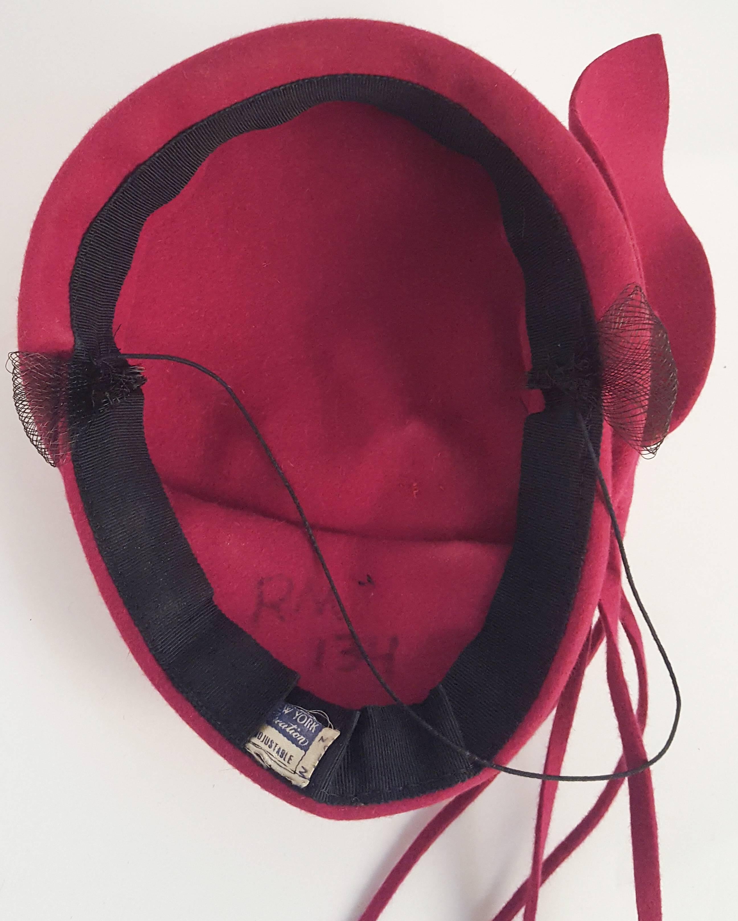 1940s Magenta Felt Flower Fashion Hat 3