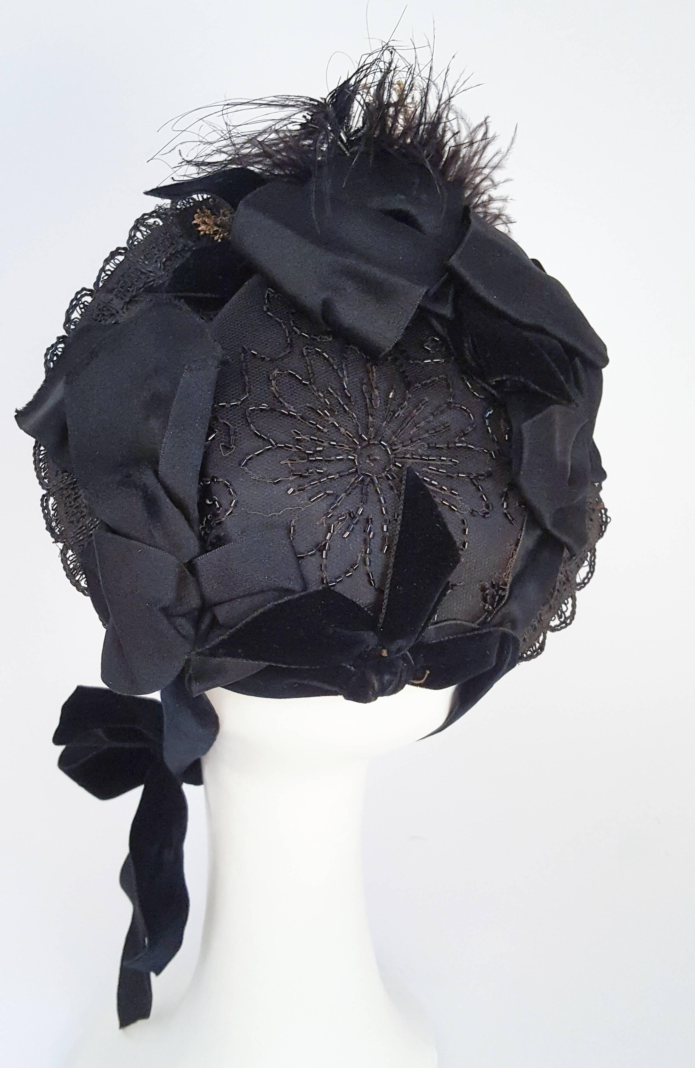 Black Victorian Bonnet w/ Foliage In Excellent Condition In San Francisco, CA
