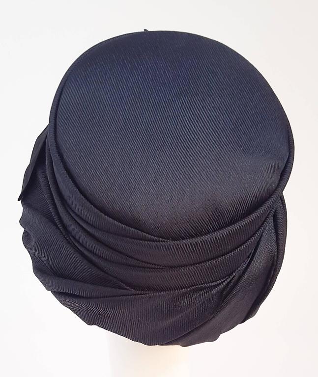 Women's 60s Mod Black Ruched Bucket Hat For Sale