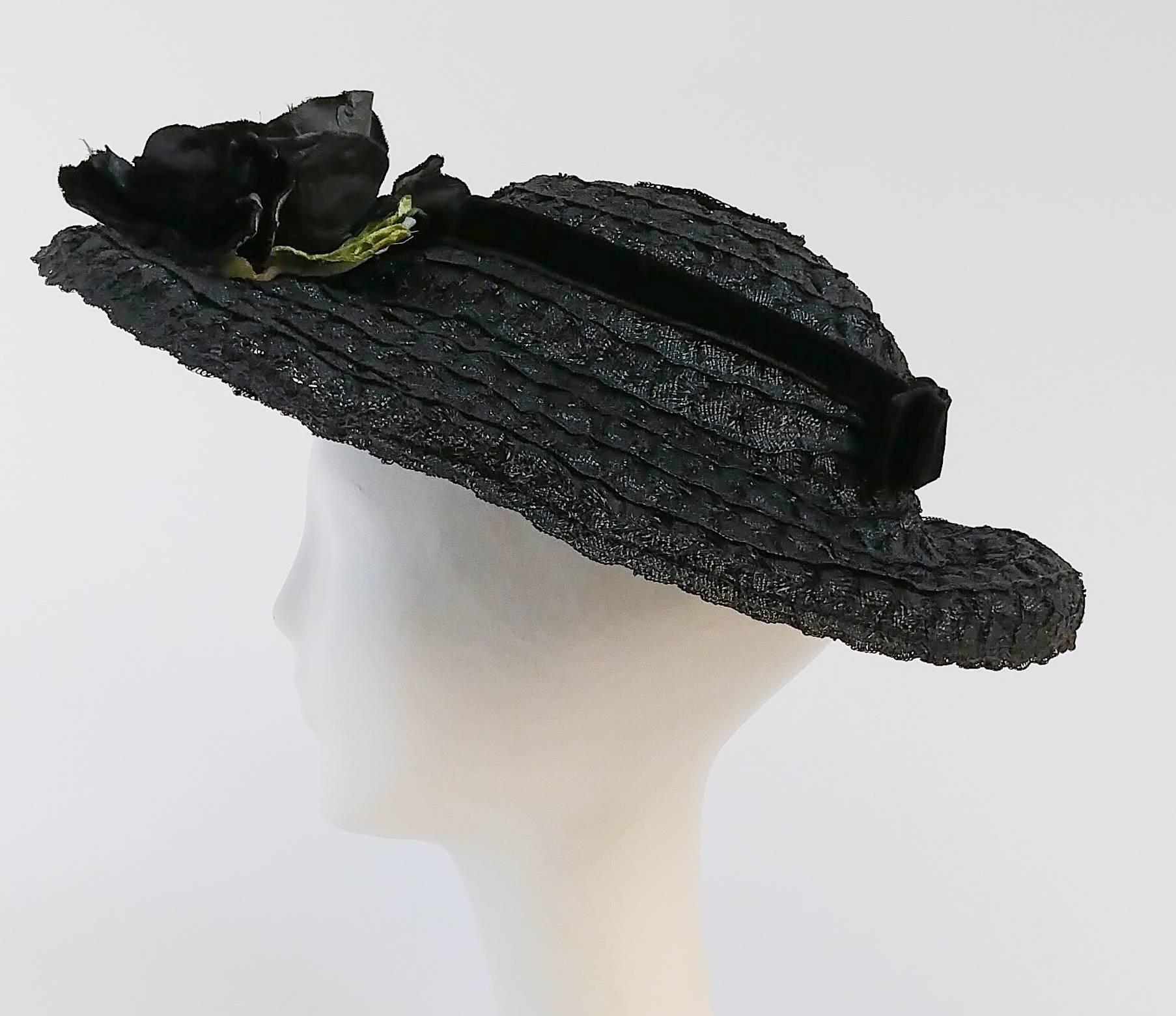 50s Black Hat w/ Rose  In Excellent Condition For Sale In San Francisco, CA