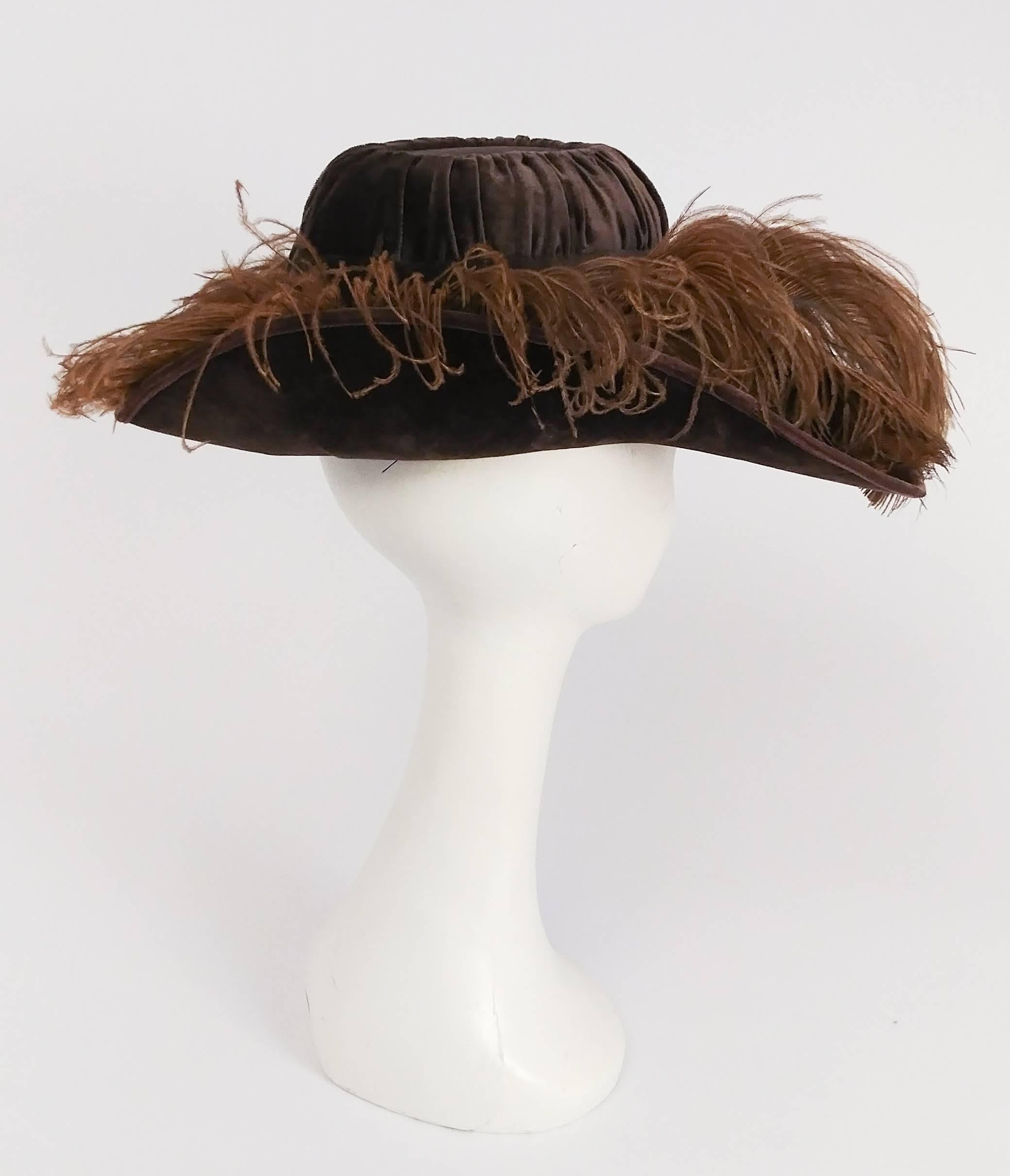 Edwardian Taupe Picture Hat w/ Feather Trim In Good Condition In San Francisco, CA