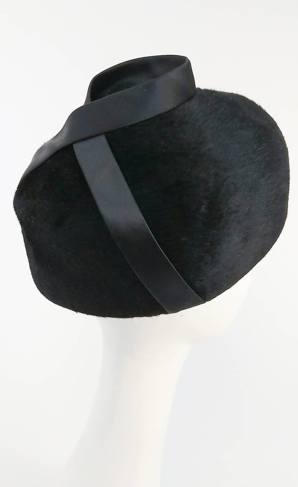 1960s Black Hat w/ Satin Ribbon In Excellent Condition In San Francisco, CA