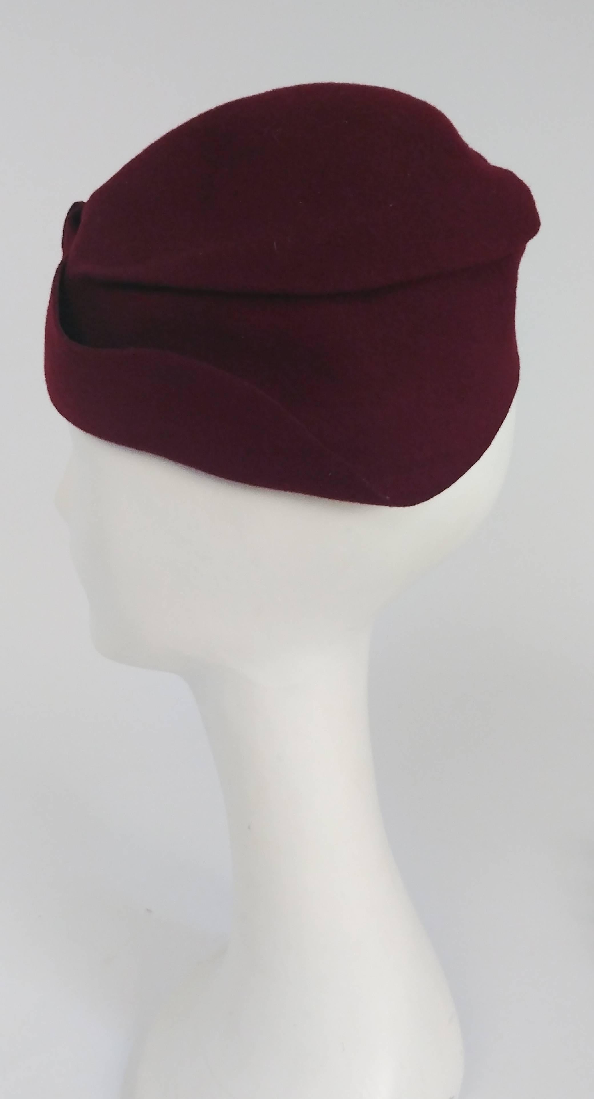 Black 1930s Bordeaux Wool Hat For Sale