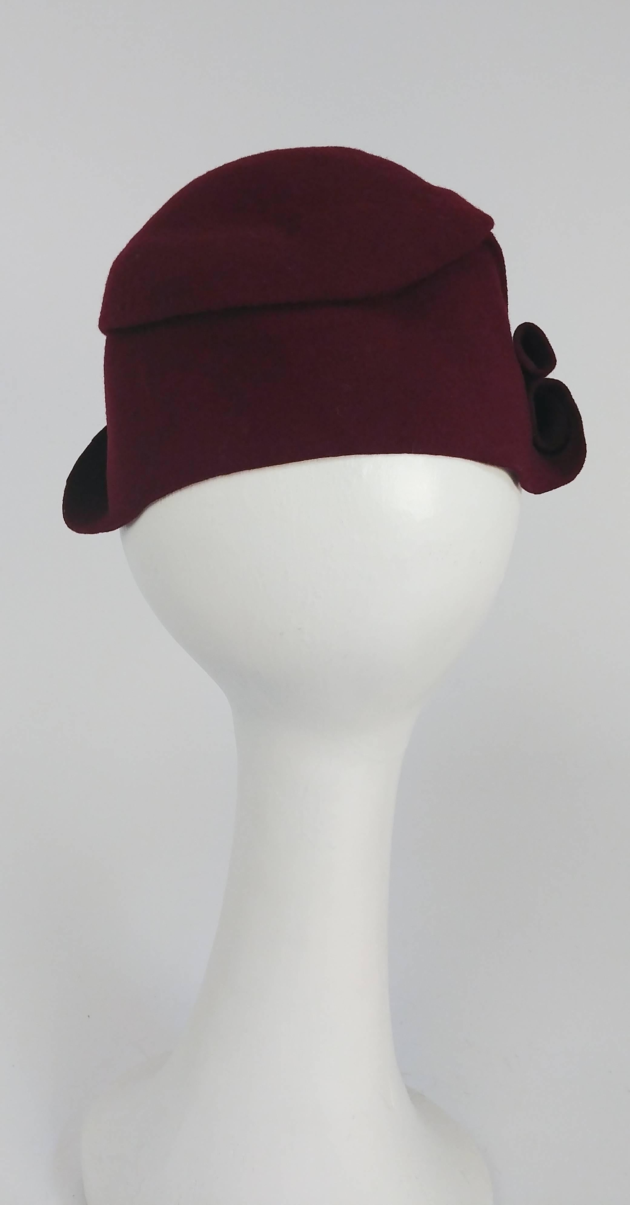 1930s Bordeaux Wool Hat In Excellent Condition For Sale In San Francisco, CA