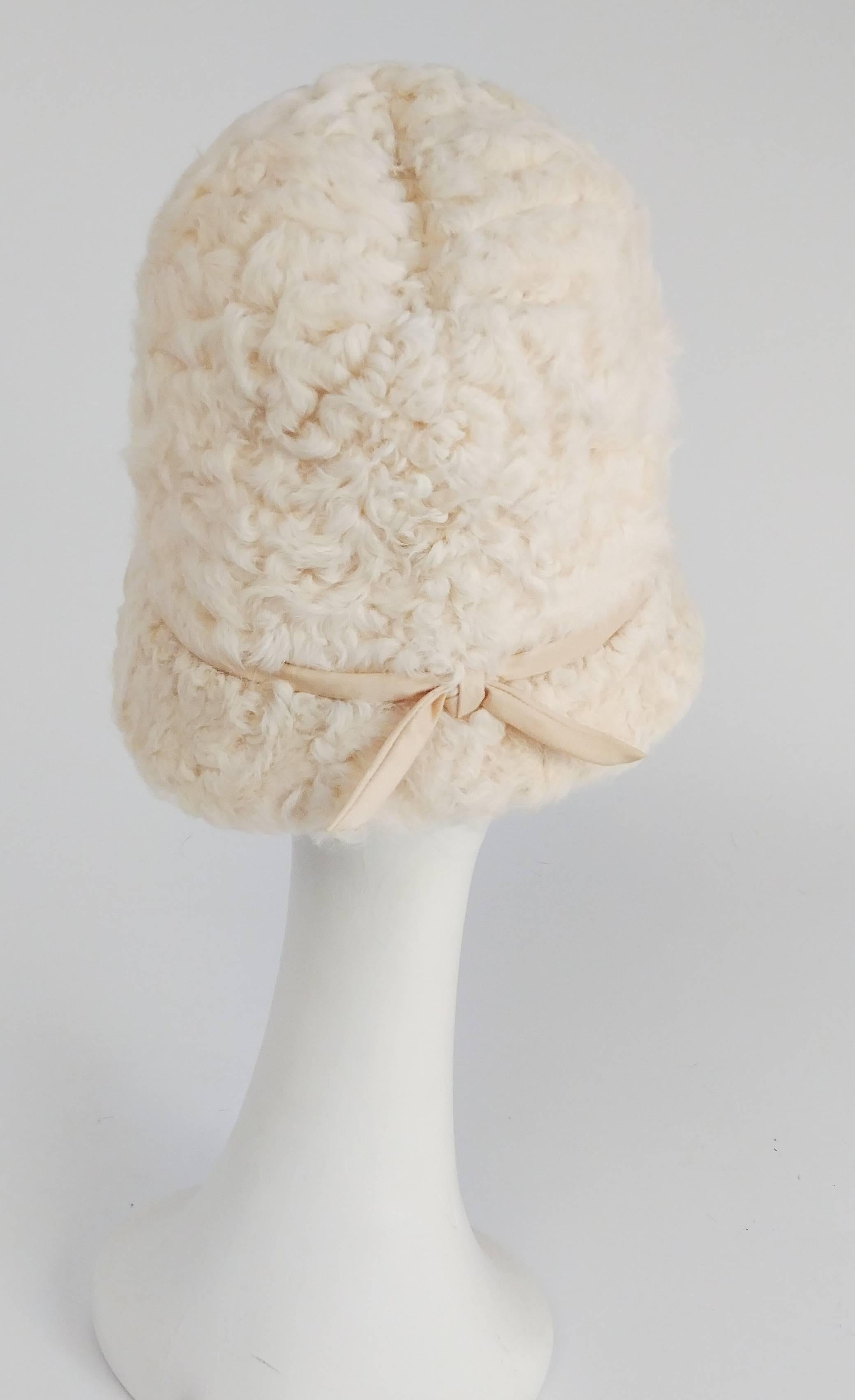 1960s White Persian Lamb Mod Cloche Hat In Excellent Condition In San Francisco, CA