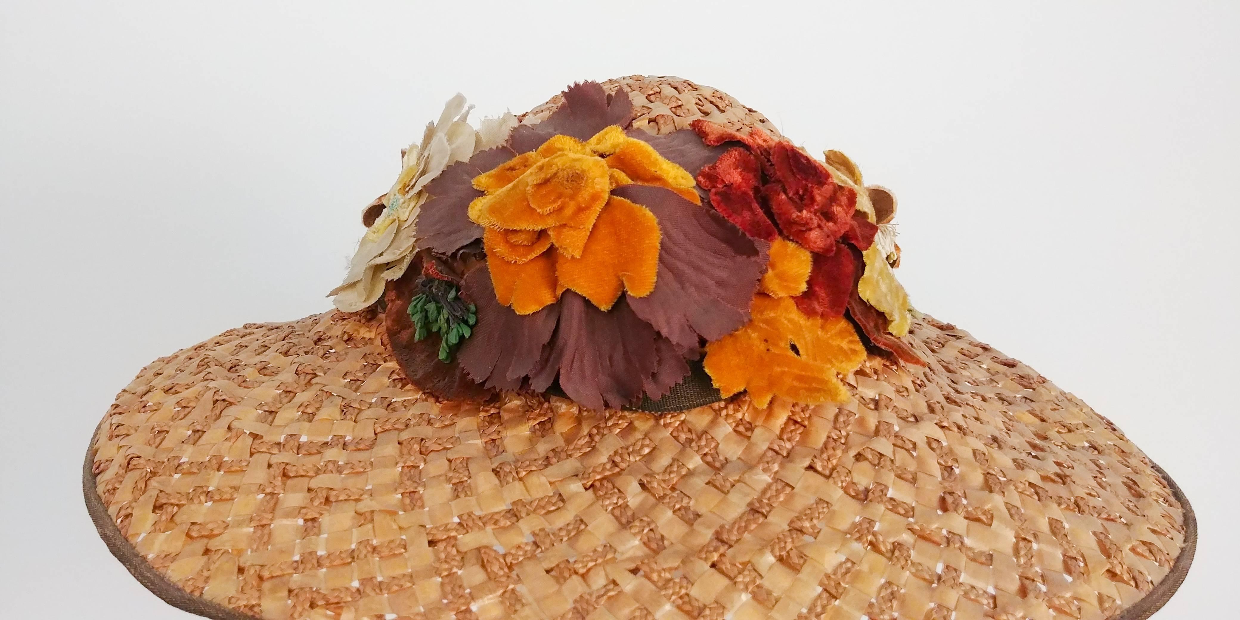 1930s Wide Brimmed Hat w/ Velvet Flowers In Excellent Condition In San Francisco, CA