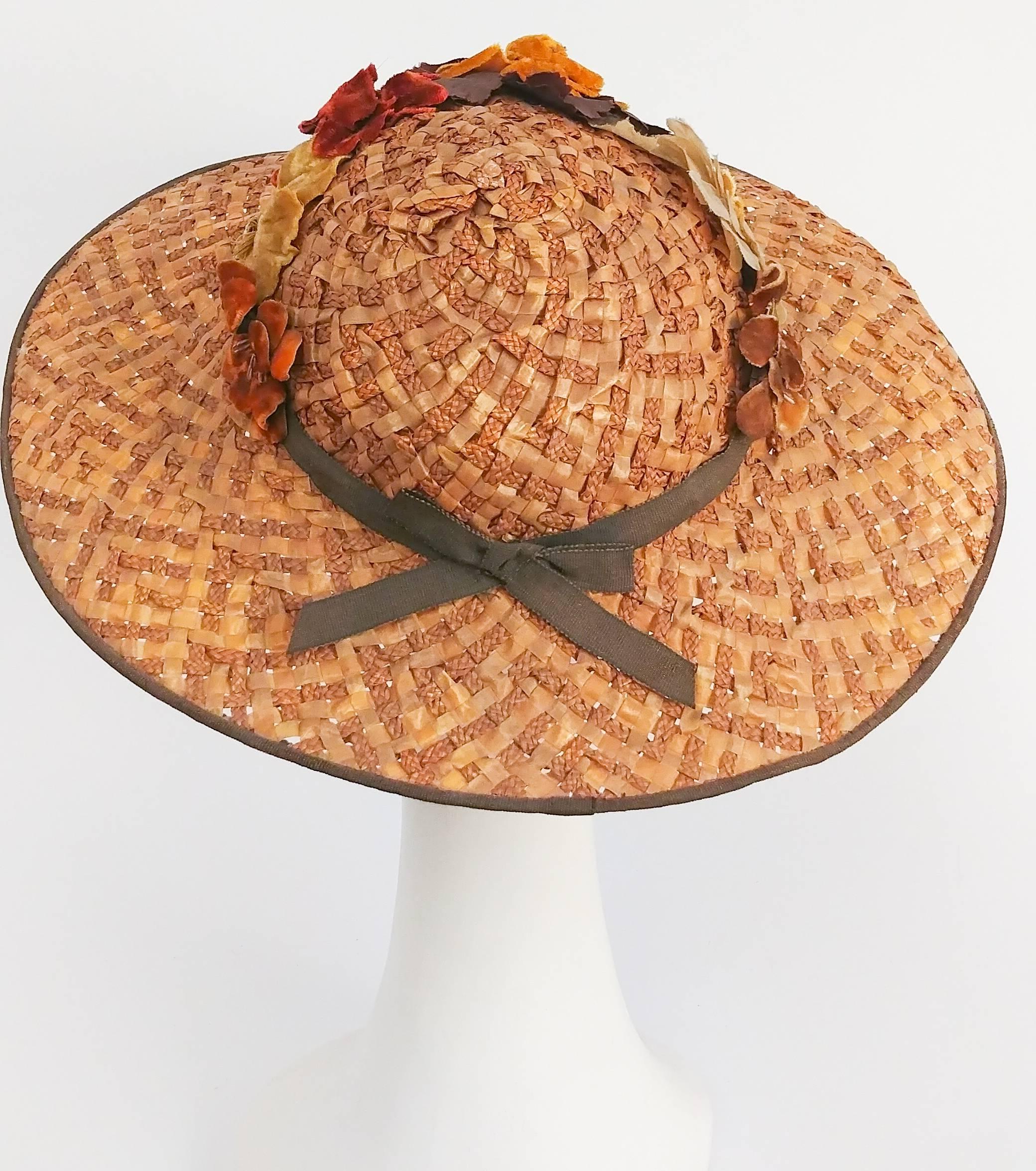 Women's 1930s Wide Brimmed Hat w/ Velvet Flowers