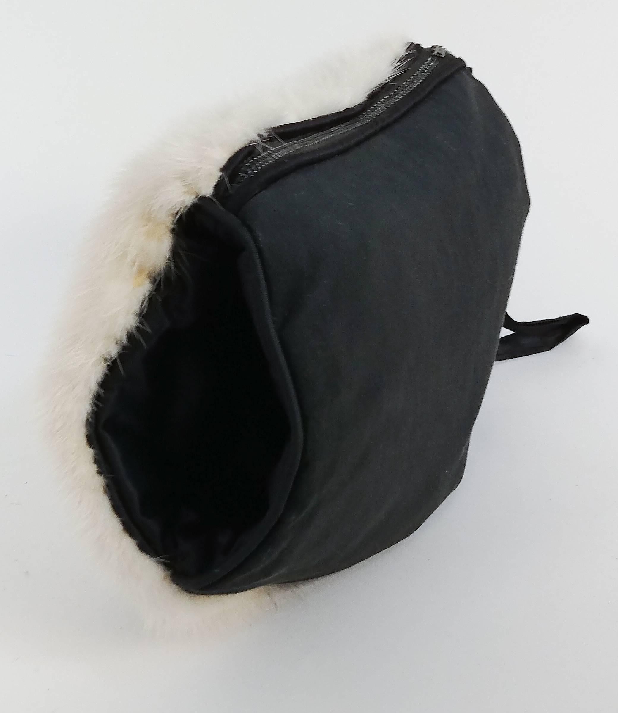 1960s White Mink Muff In Excellent Condition In San Francisco, CA