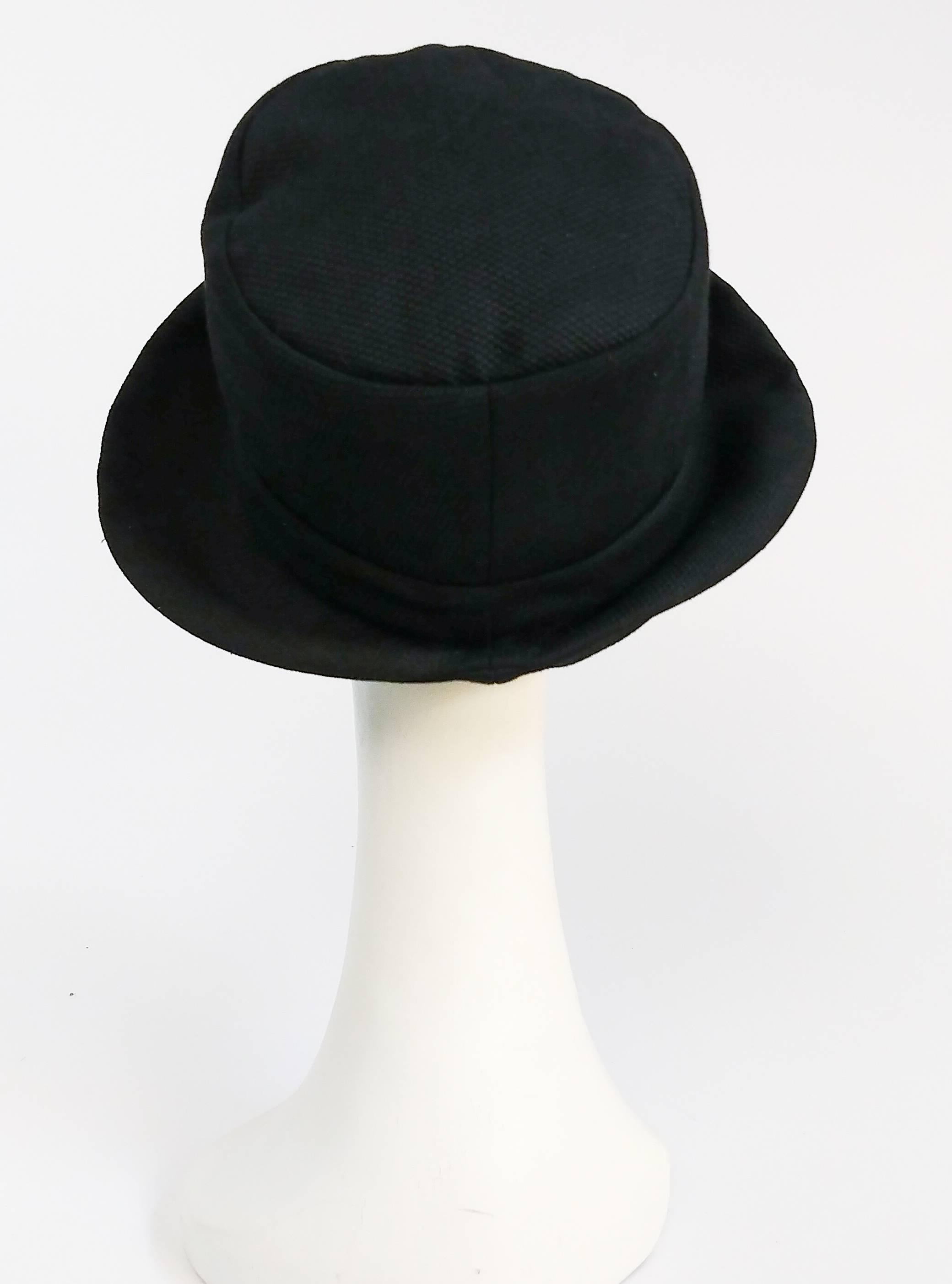 Women's 1960s Mod Black Pique Bucket Hat