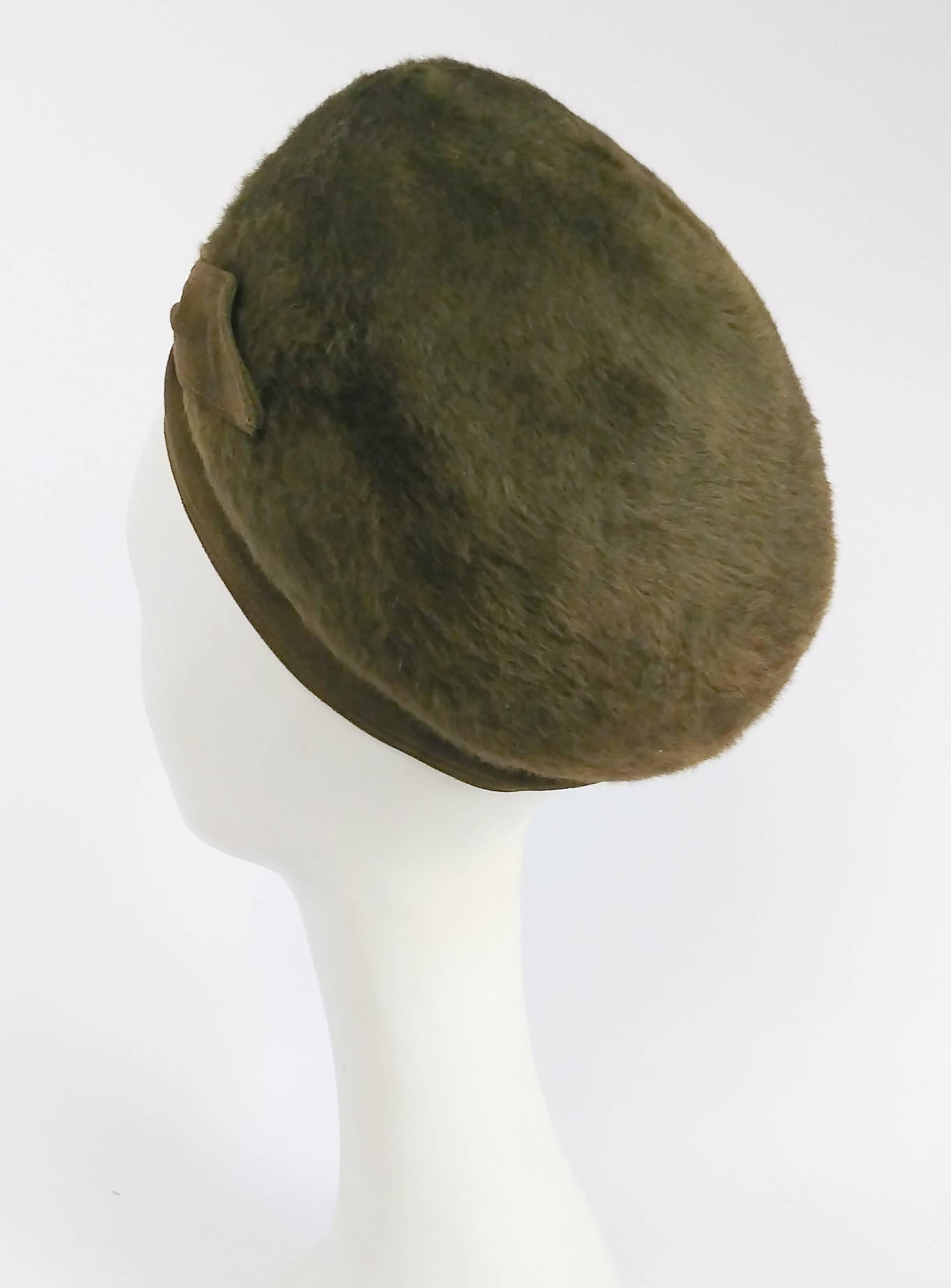 Gray 1960s Moss Green Felt Hat w/ Crossover Ribbon Detail
