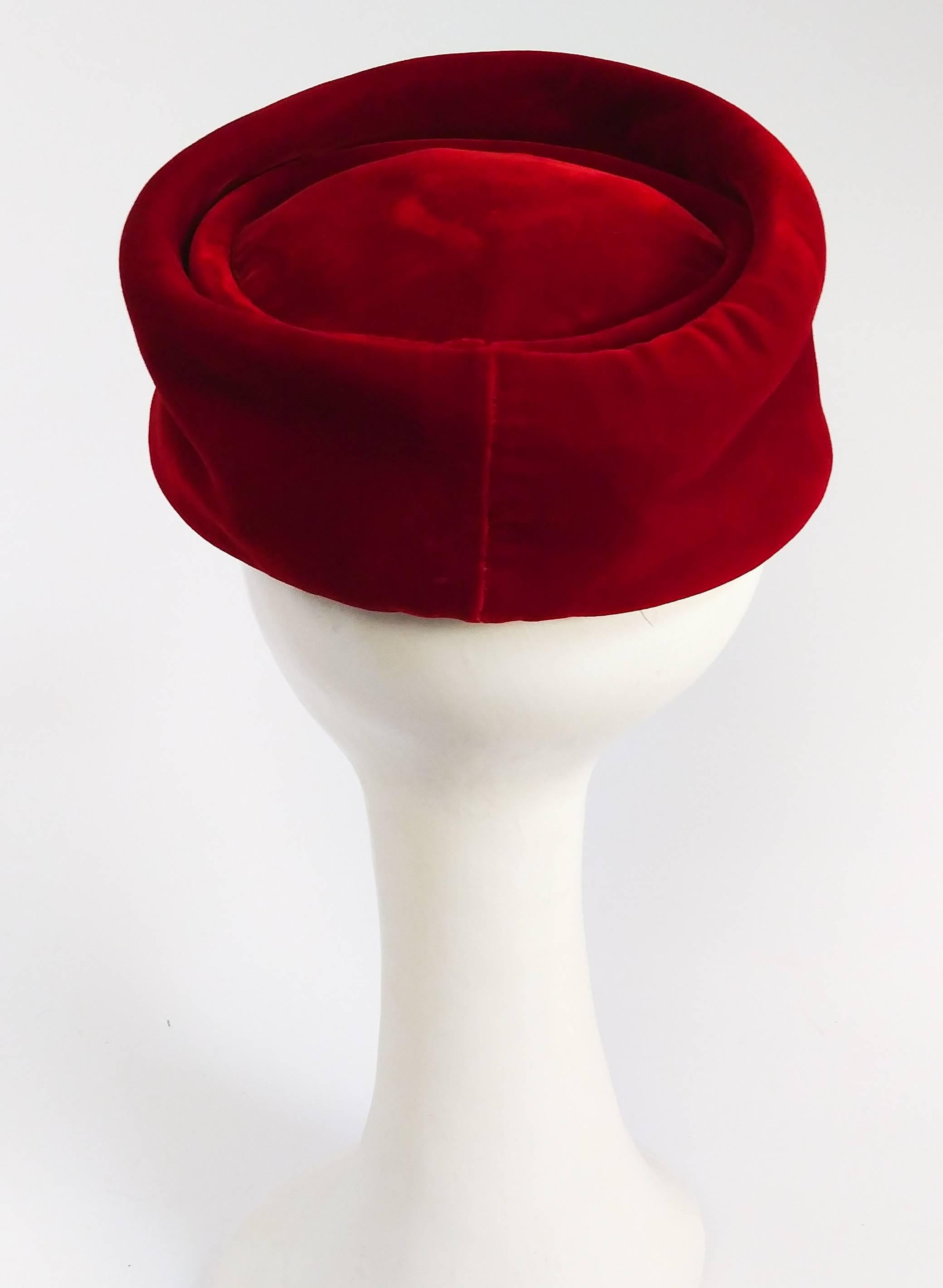 Accessoires Hoeden & petten Nette hoeden Pillbox hoeden Red hat,Red pillbox,Red pillbox hats,Velvet hats Red velvet hats,Pillbox hat red Red velvet hat,Red velvet hats Red velvet pillbox hat 