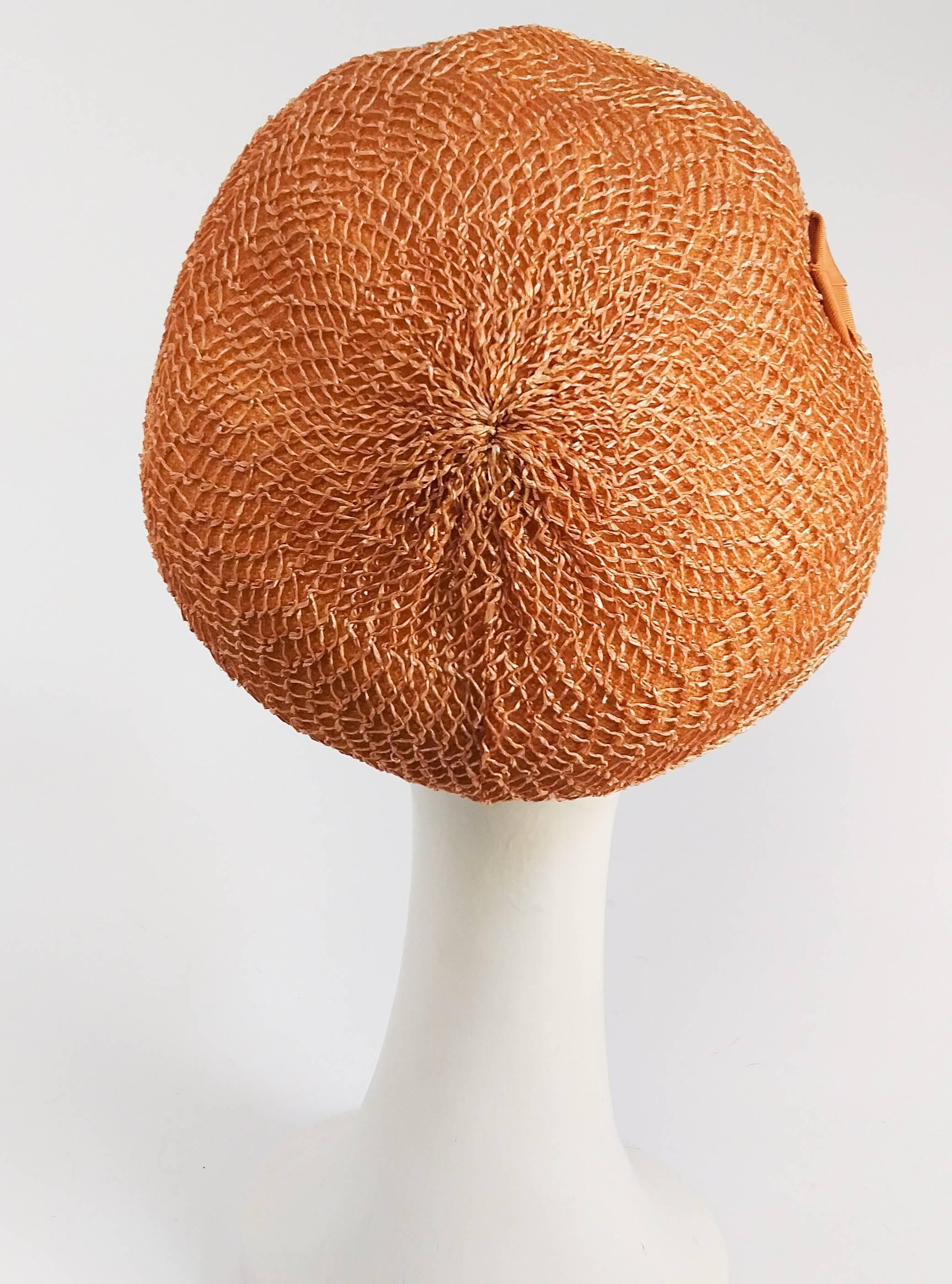 1960s Straw Cap w/ Grosgrain Ribbon Detail In Excellent Condition For Sale In San Francisco, CA