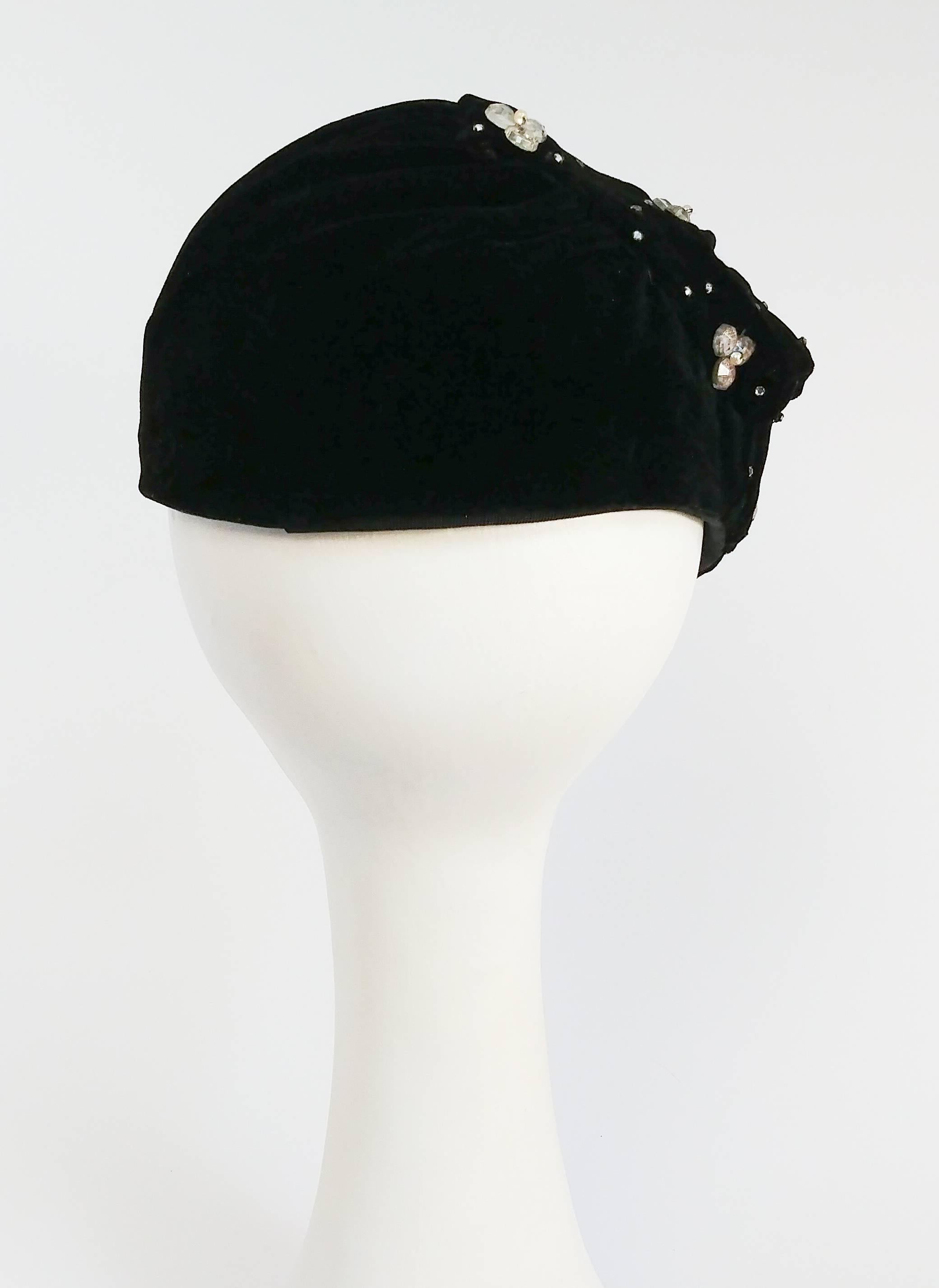 Women's 1940s Black Velvet Hat w/ Beading For Sale