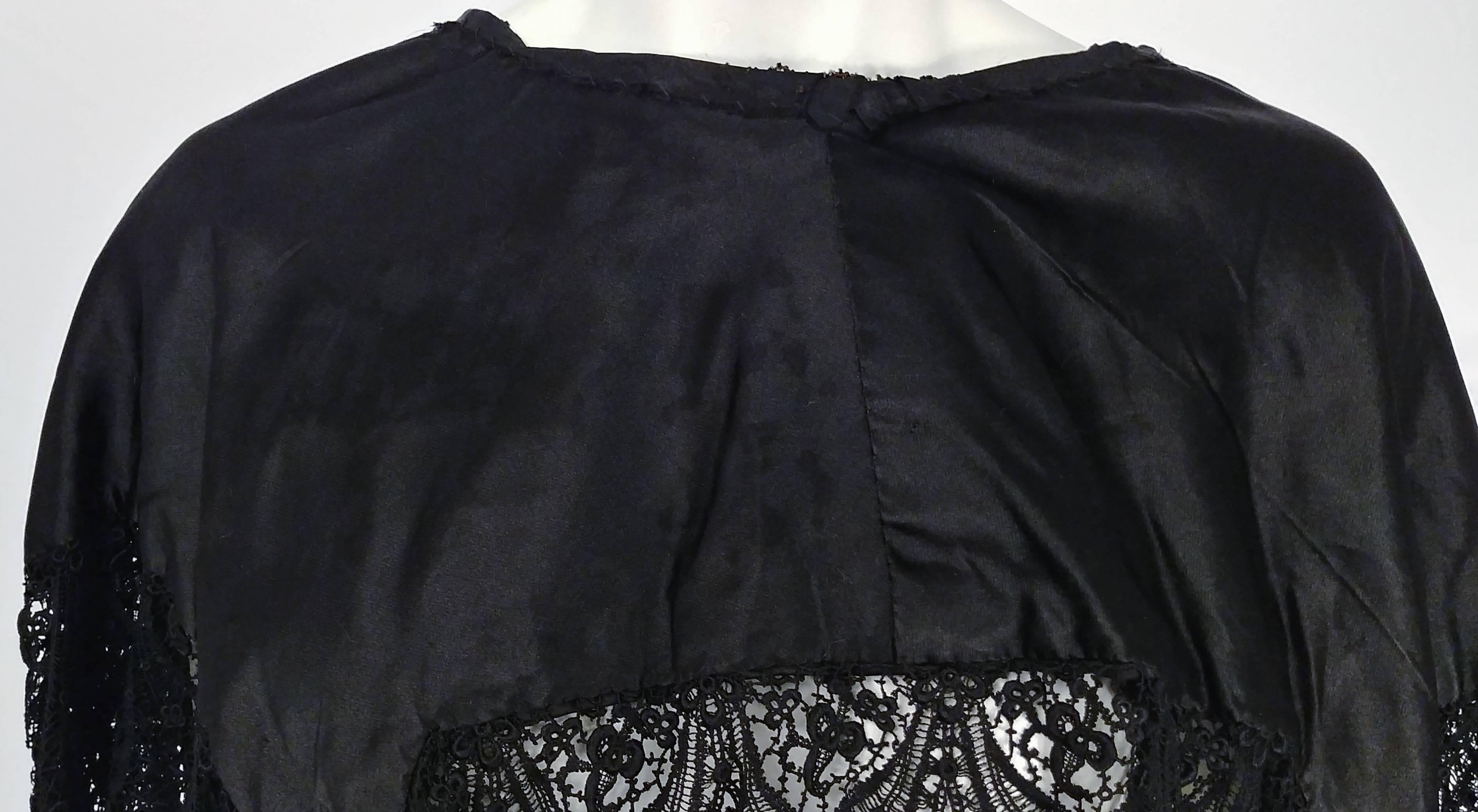 Victorian Black Beaded Battenburg Lace Mourning Capelet In Good Condition In San Francisco, CA