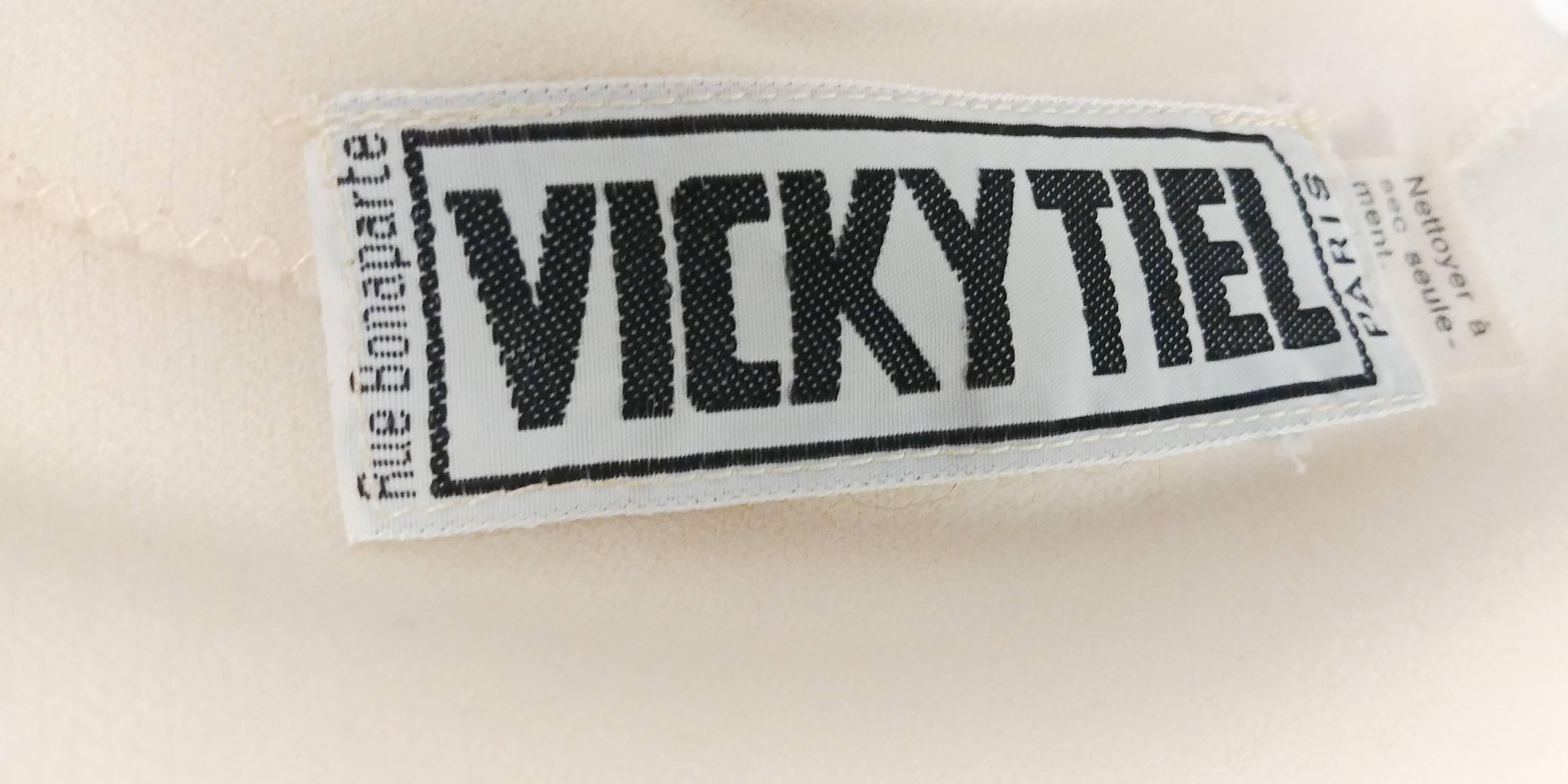1980s Vicky Tiel Cream Suit Set In Excellent Condition In San Francisco, CA