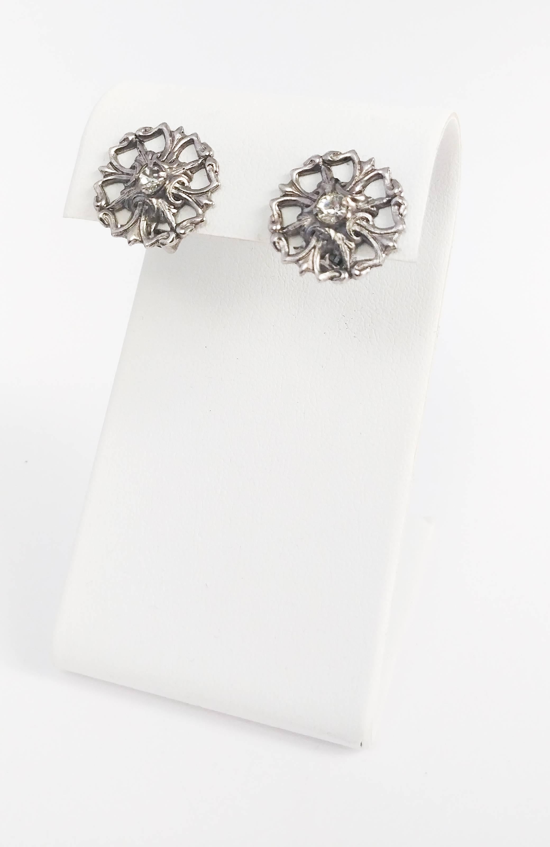 Miriam Haskell Clip On  Flower Earrings In Excellent Condition In San Francisco, CA