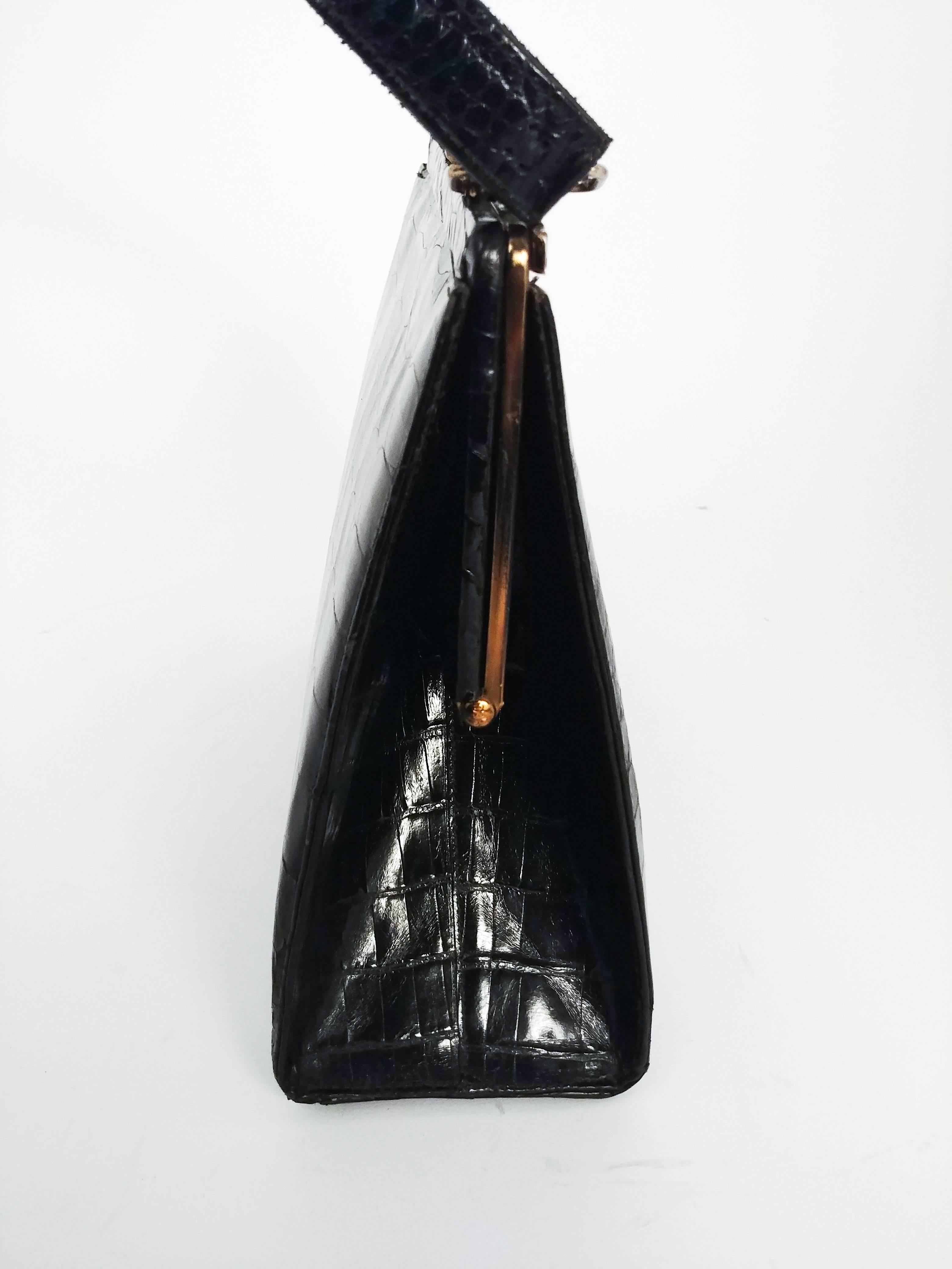 1960s Black Alligator Handbag In Good Condition For Sale In San Francisco, CA