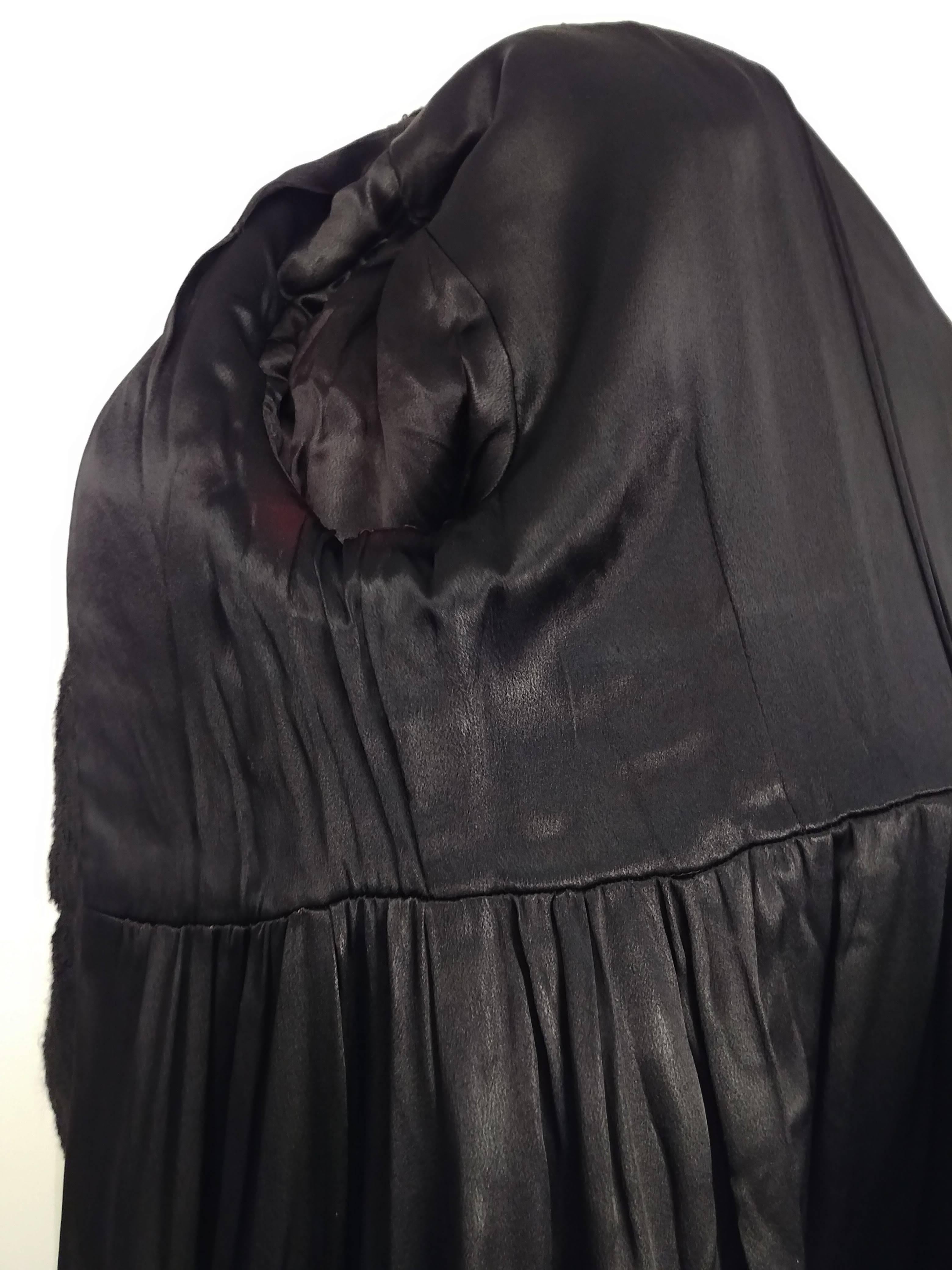 Kurzer Mantel aus schwarzer Wolle mit Boiled-Muster aus den 1960er Jahren im Zustand „Hervorragend“ im Angebot in San Francisco, CA