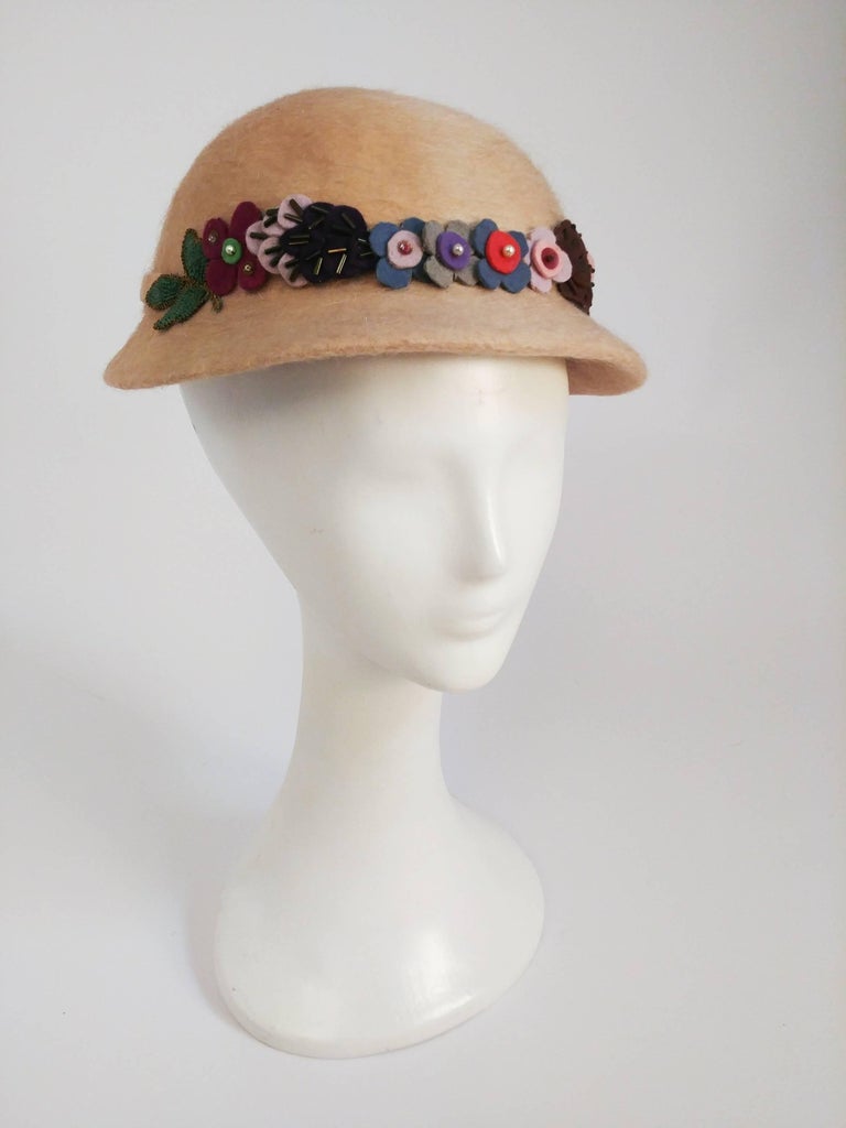 Women's 1930s Tan Cap w/ Wool Flowers For Sale