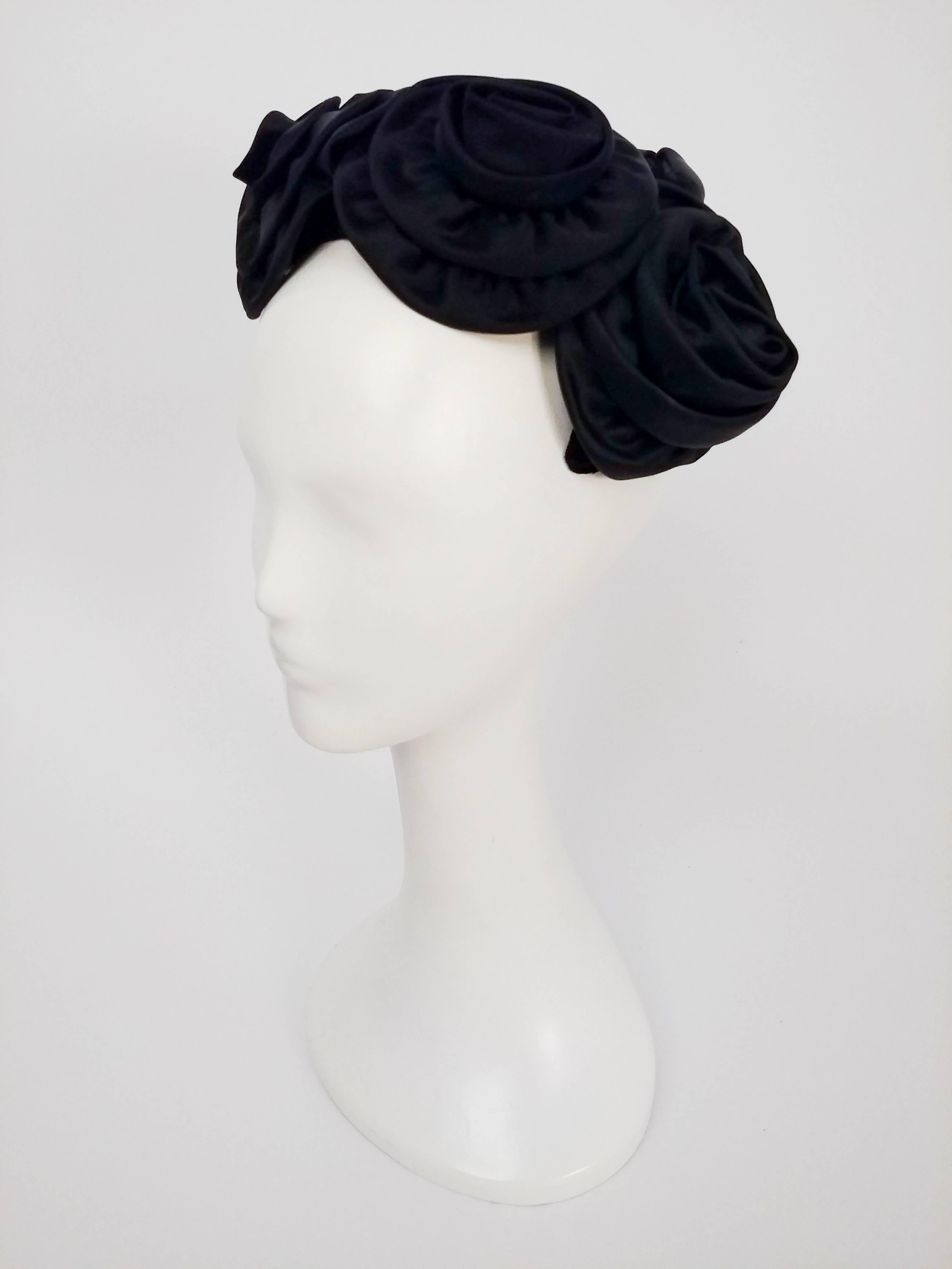 1950s Black Rosette Cocktail Hat In Excellent Condition In San Francisco, CA