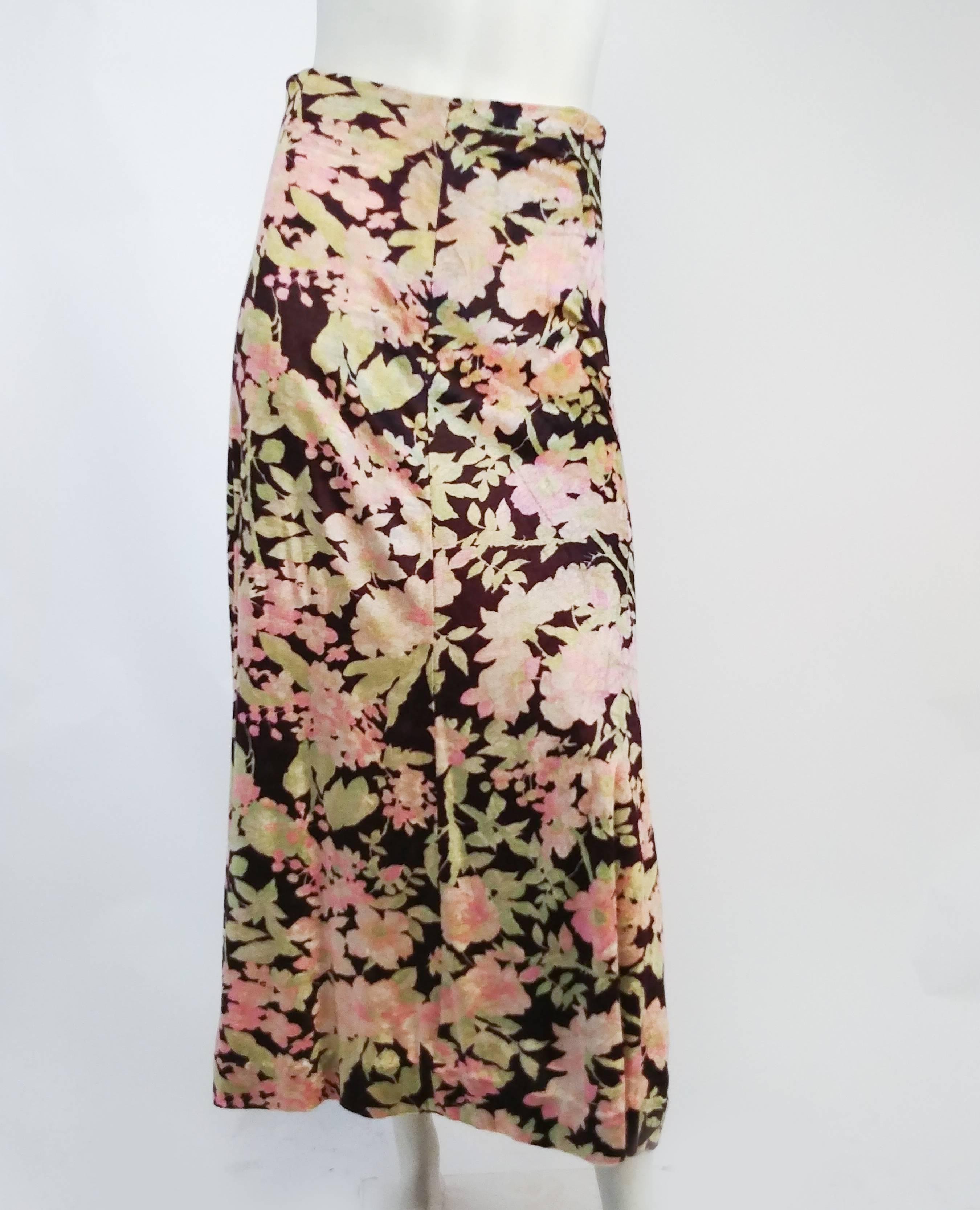 1970s Velour Flower Print Two Piece Top & Maxi Skirt Set. Stretch velvet two piece set in an iconic 1970s style. Maxi skirt zips up at back. Top can be worn on its own or unbuttoned as a jacket, slightly cropped and with a ruffled hem. 