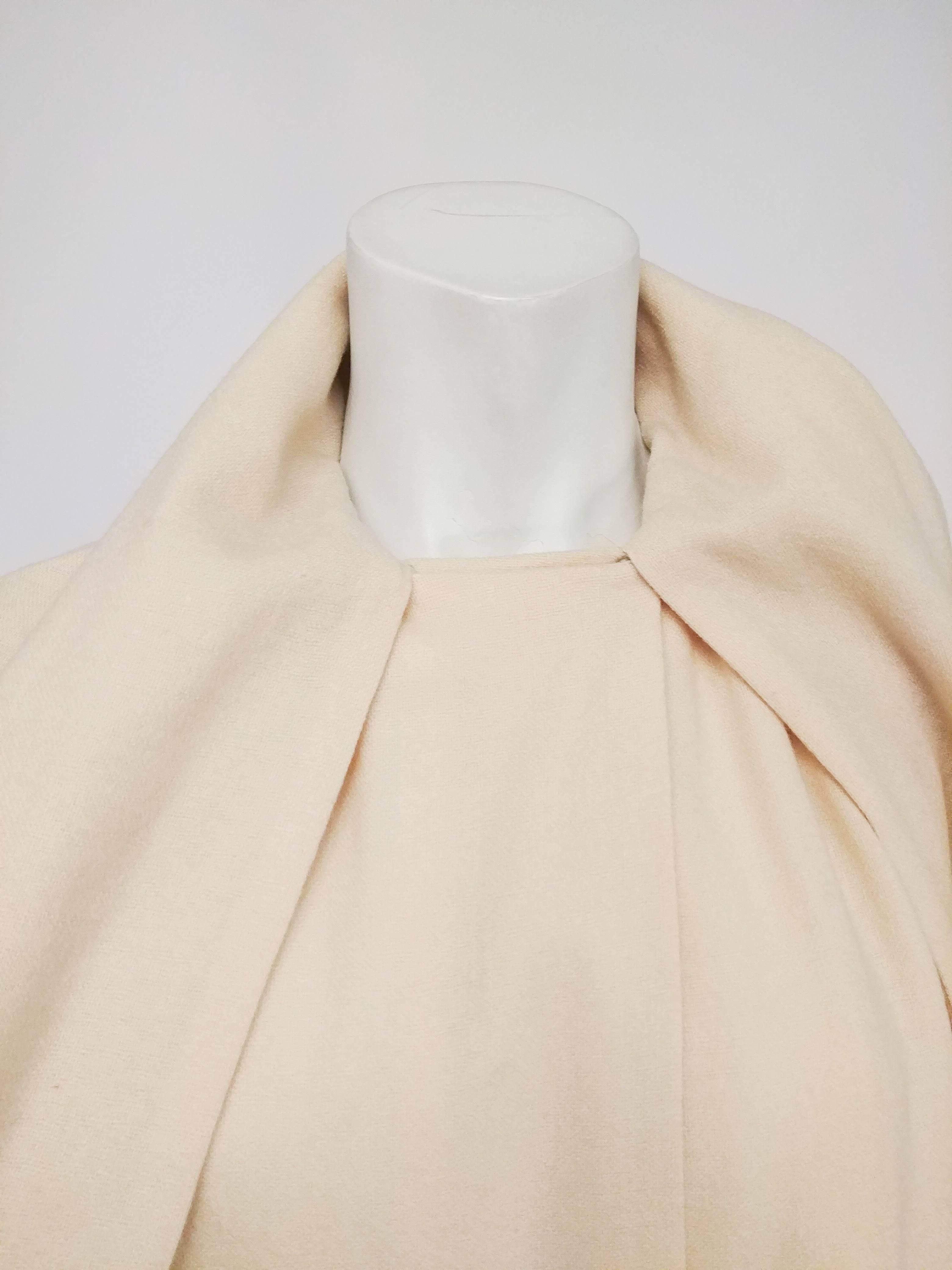 Cream Full Length Wool Cape with Mink Tails, 1960s  In Good Condition In San Francisco, CA