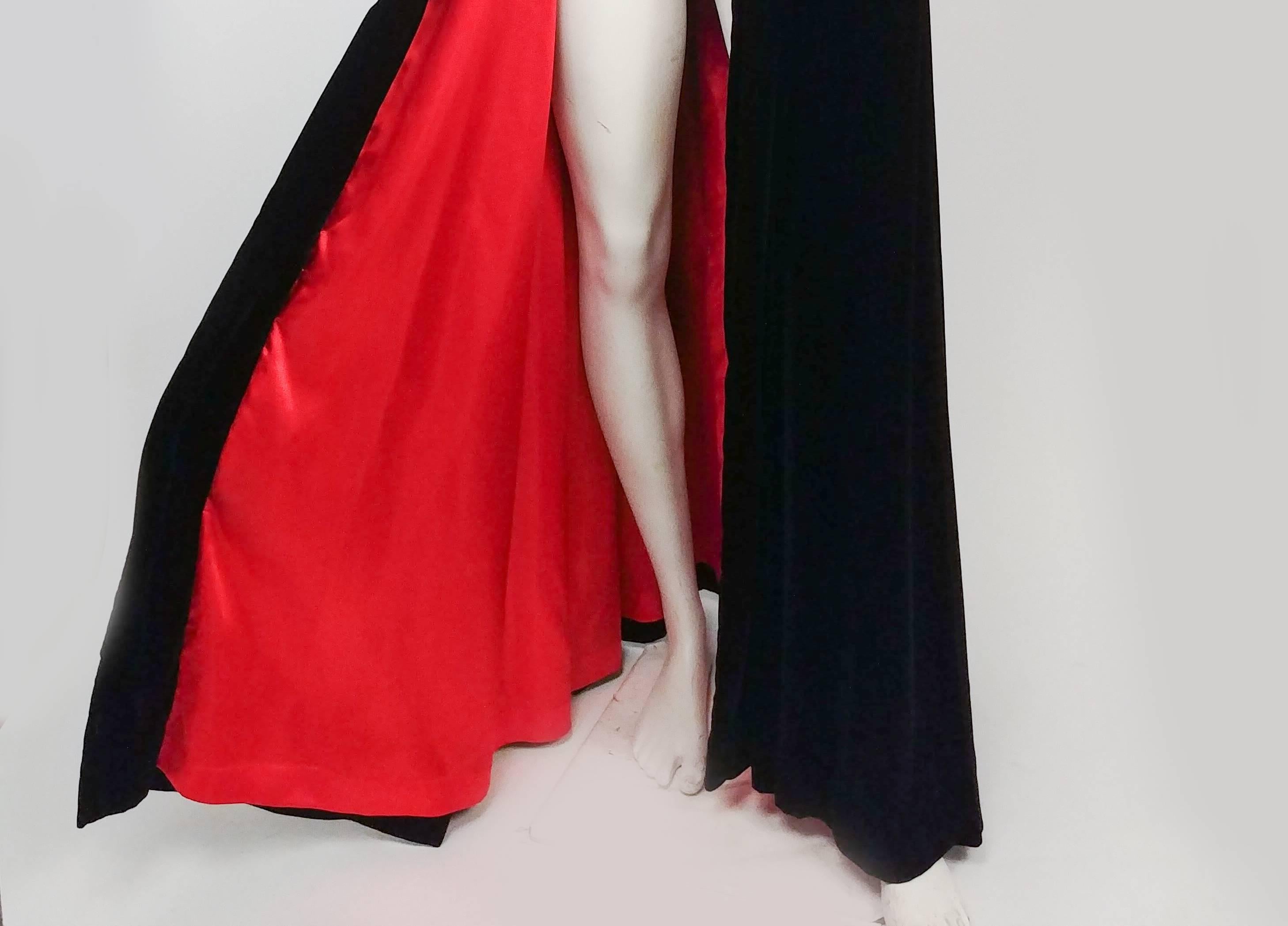 Women's 1980s Victor Costa Black Velvet Opera Coat