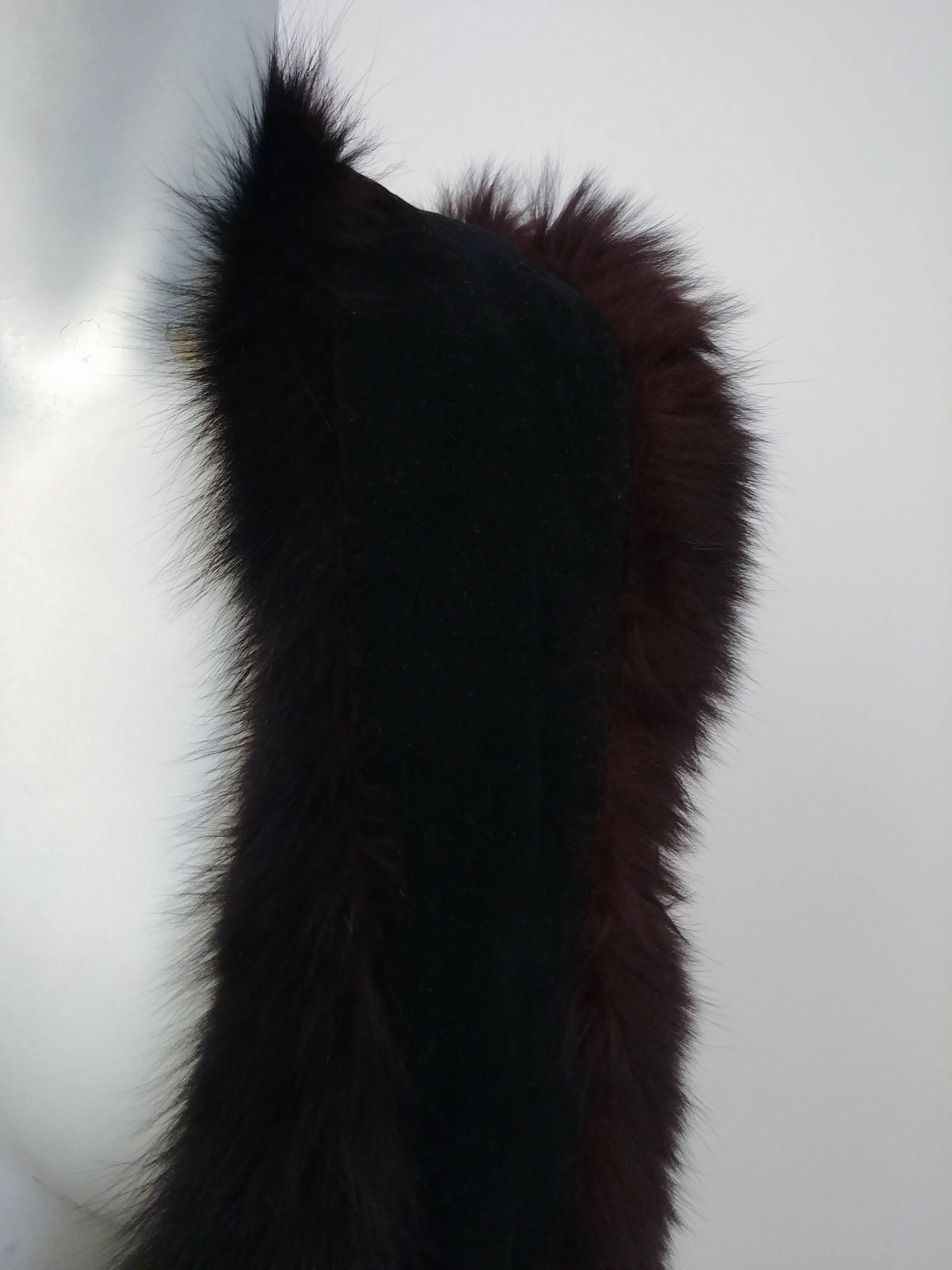 Black Long Black Fox Fur Stole In Excellent Condition In San Francisco, CA