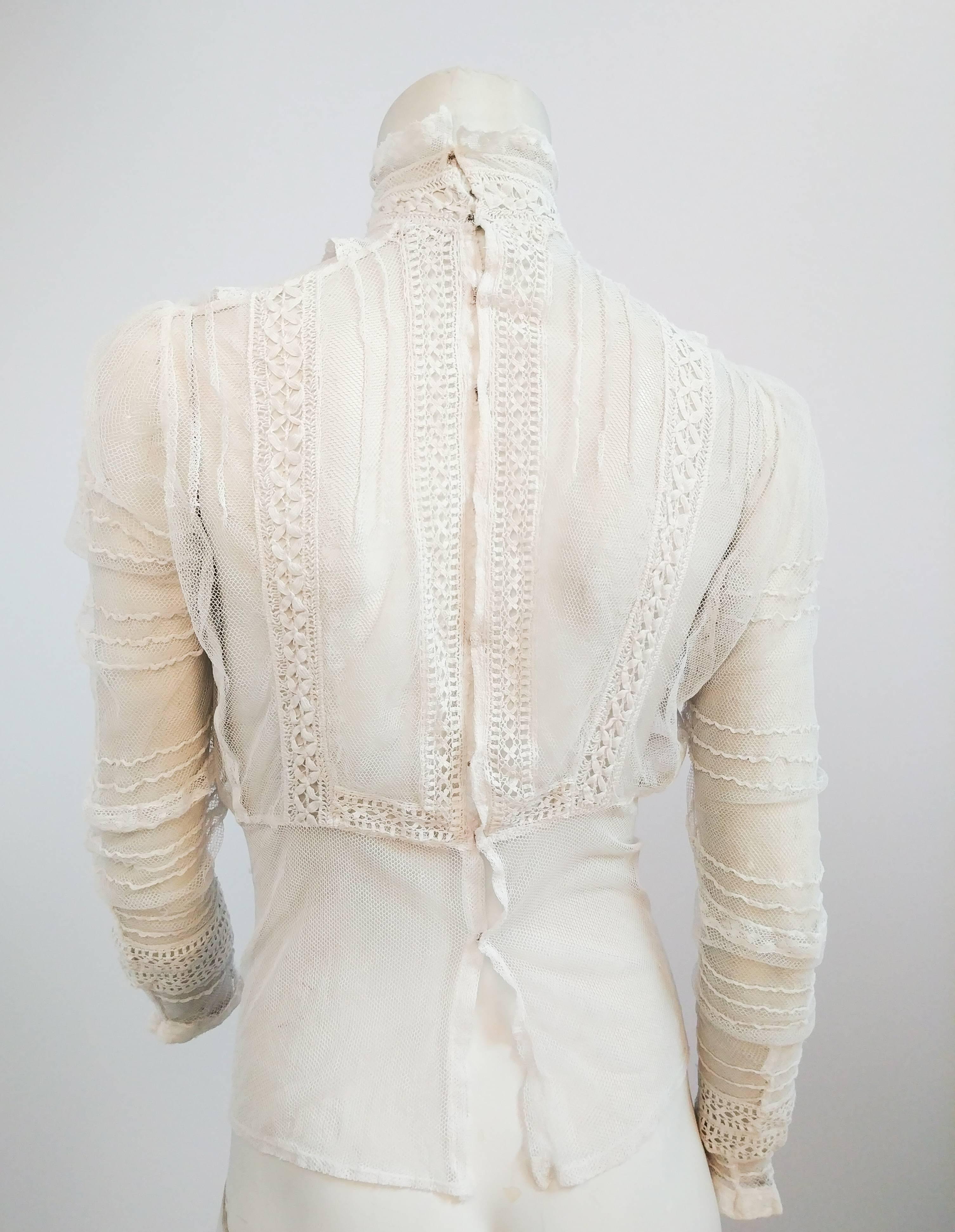 1900er Weiße Bluse aus durchsichtigem Mesh mit Spitze  Damen im Angebot