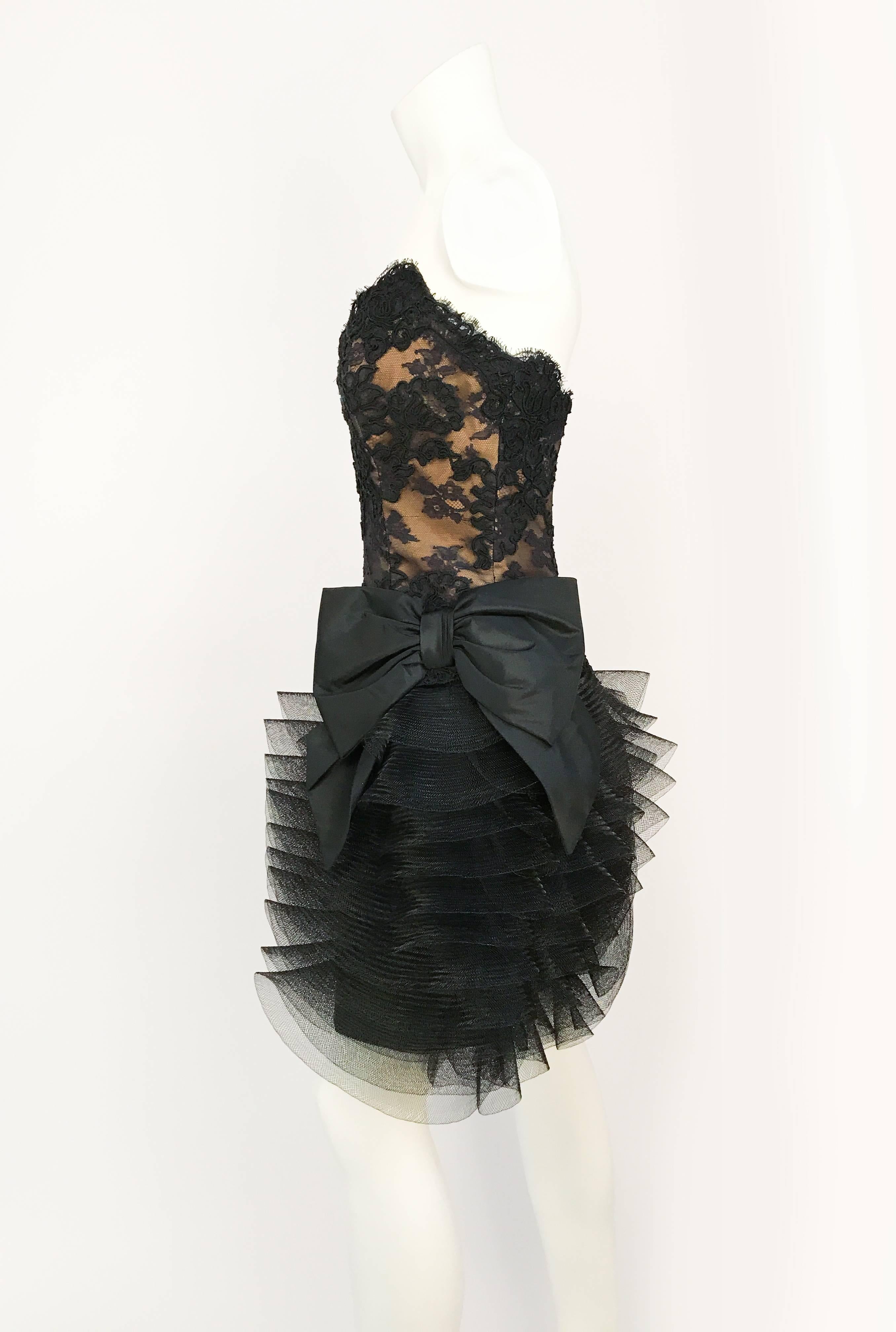 1980s Victor Costa Black Stapless Lace and Tulle Dress In Good Condition For Sale In San Francisco, CA