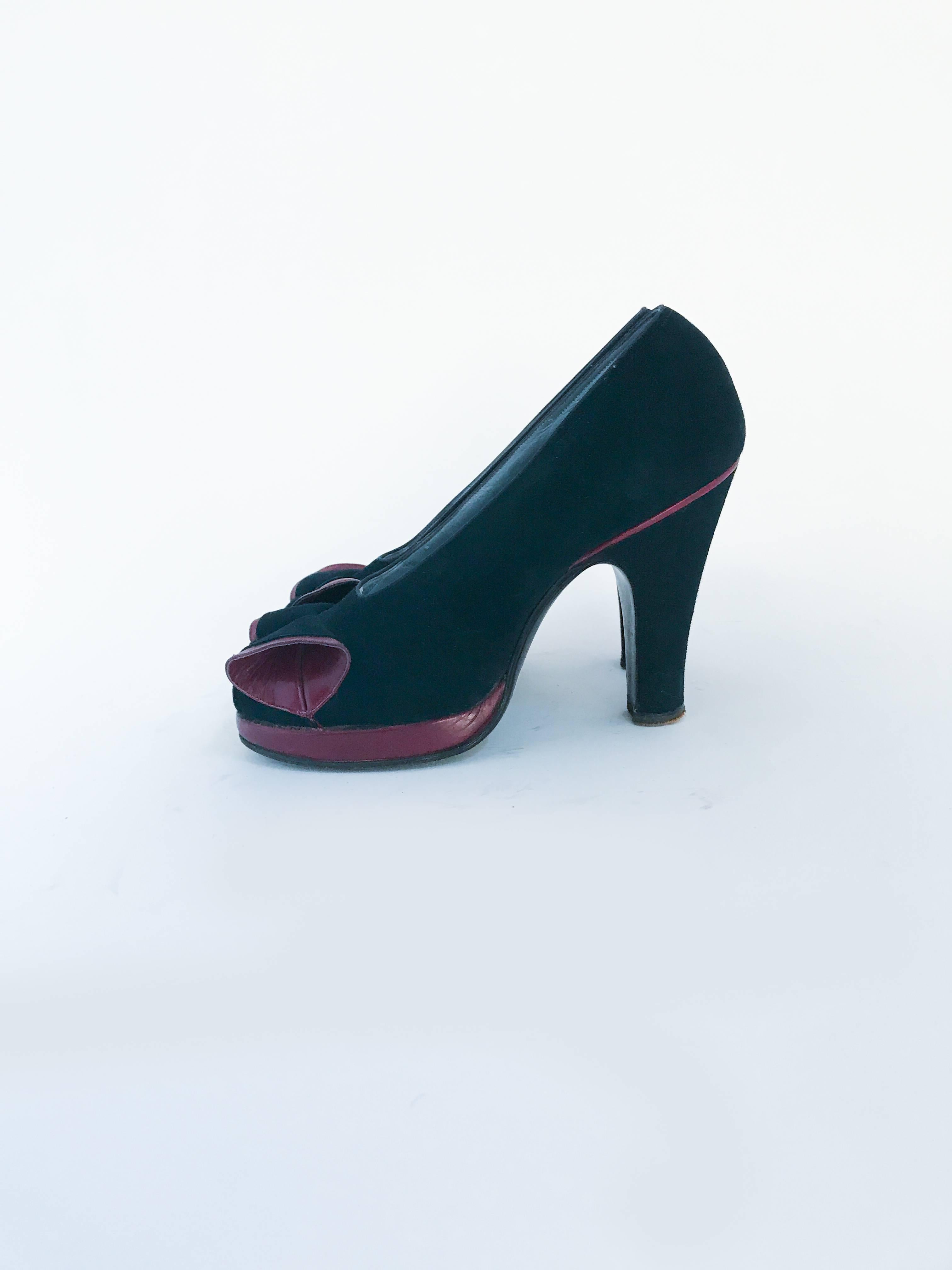 1930s Black and Red Pumps In Good Condition In San Francisco, CA