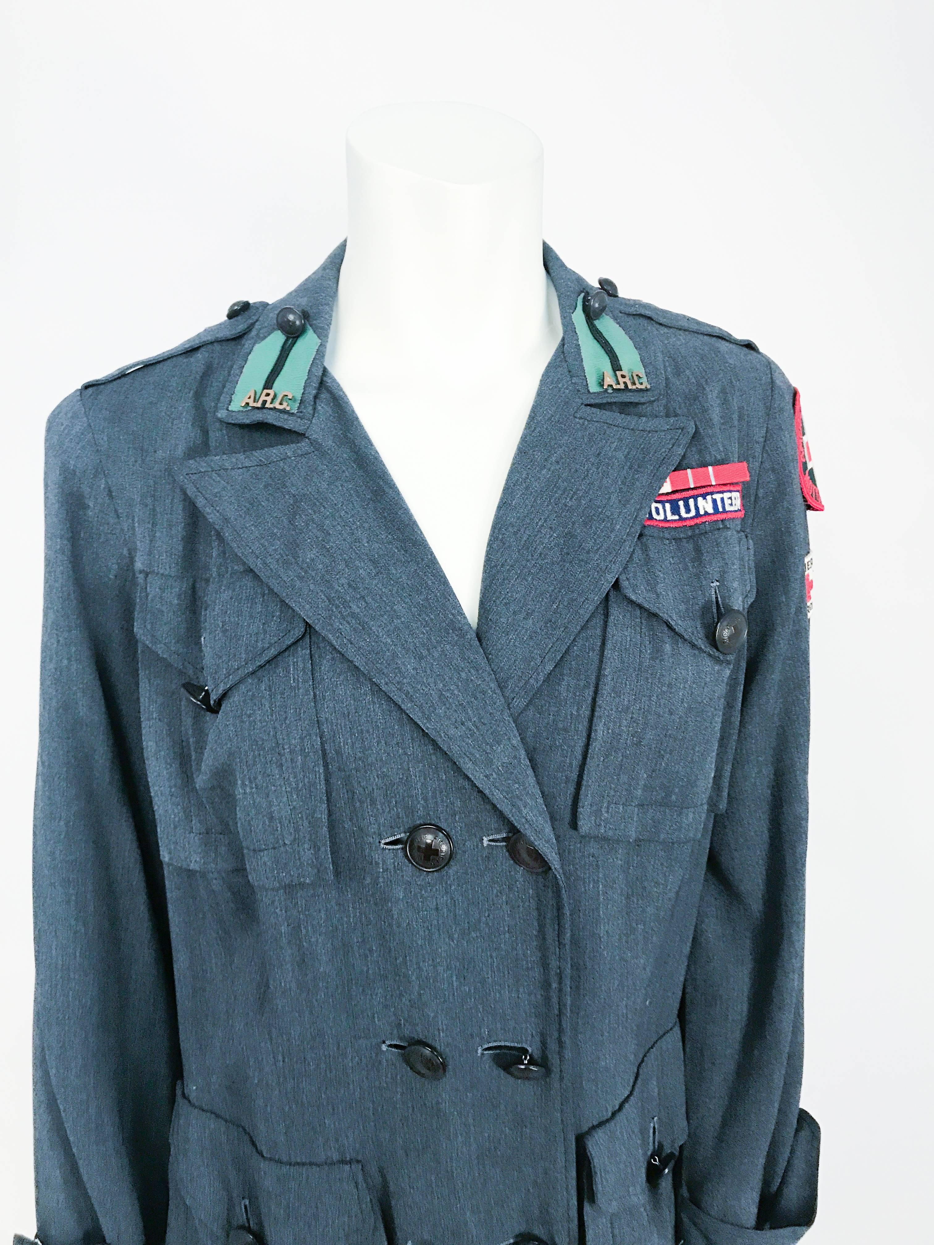 uniforme de la Croix-Rouge de la Seconde Guerre mondiale des années 1940 Bon état à San Francisco, CA