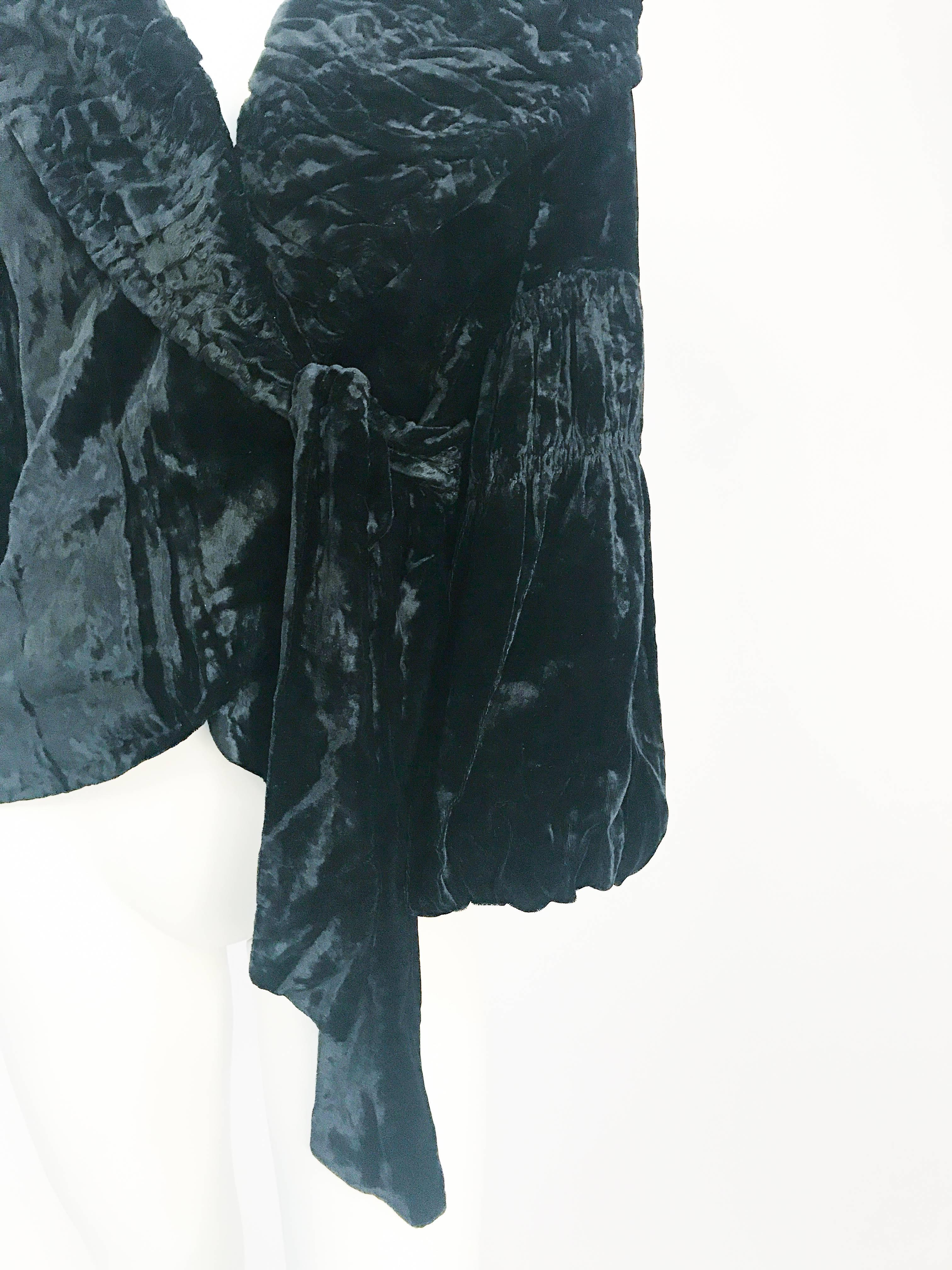 Women's 1930s Black Silk Velvet Evening Coat For Sale