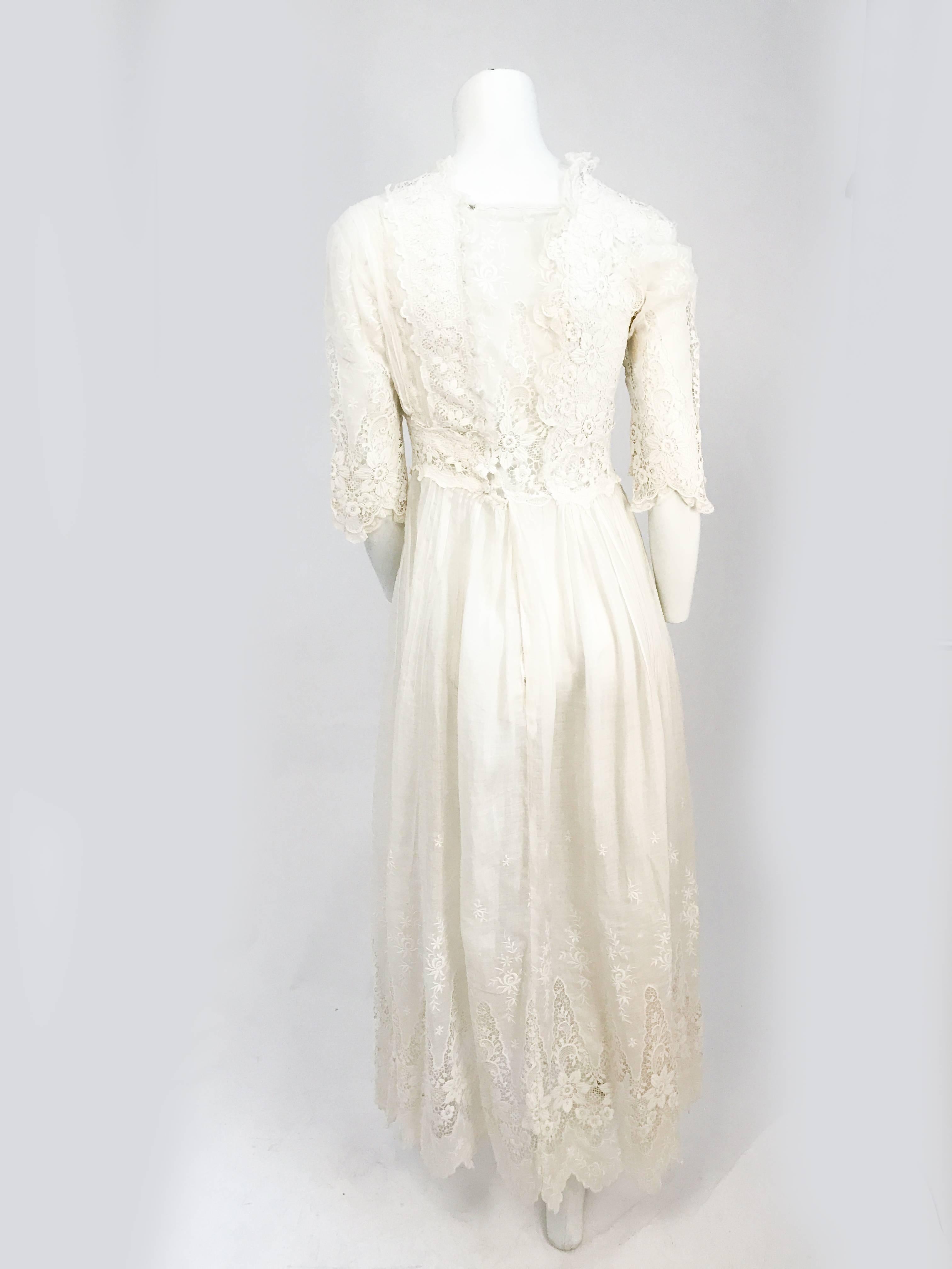 Edwardian White Cotton Lawn or wedding Dress. White cotton dress with scalloped hem and floral lace. 