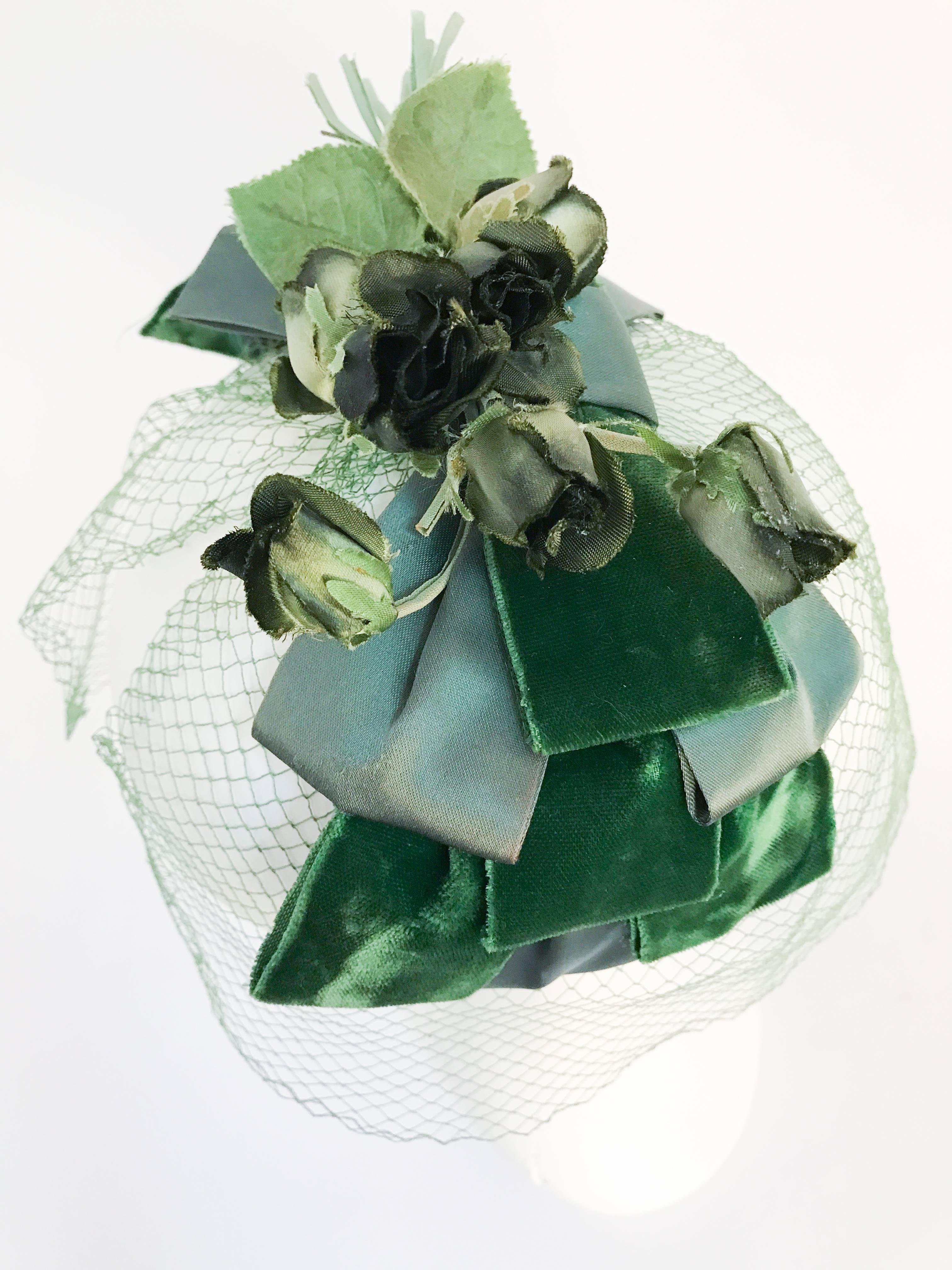 1950s Green Netted Cocktail Hat with Silk Roses 1