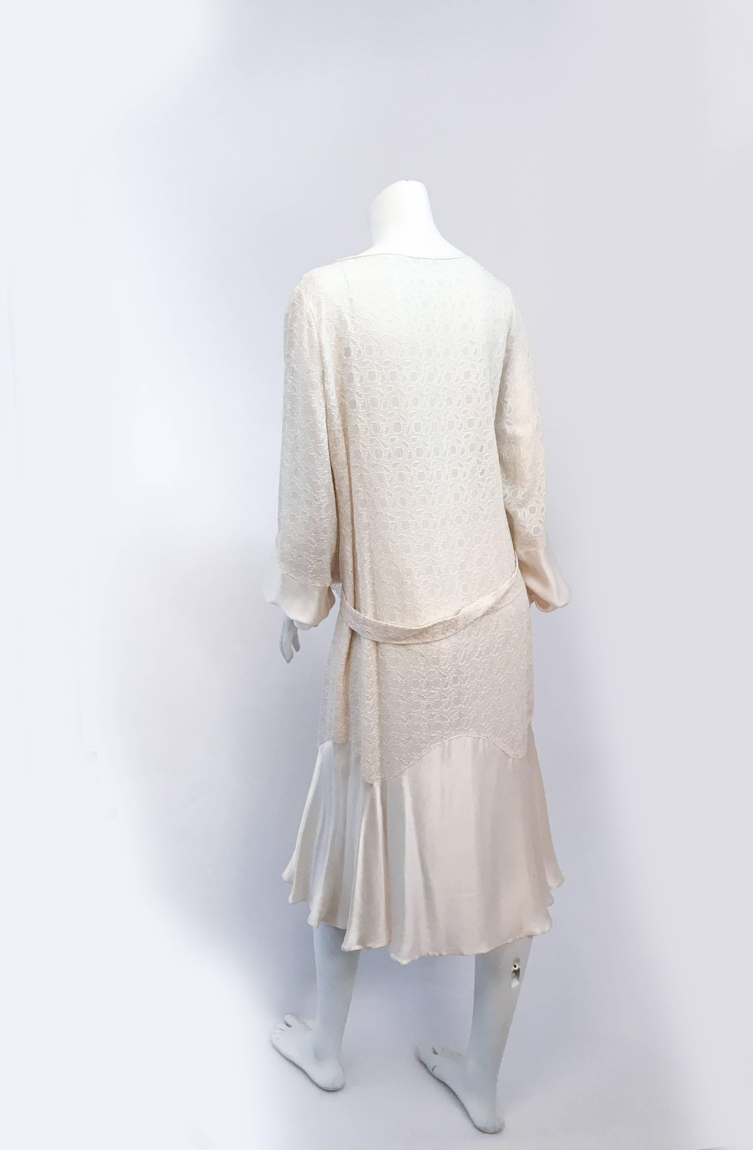 1920s Silk Cream Chiffon and Satin Dress In Good Condition In San Francisco, CA