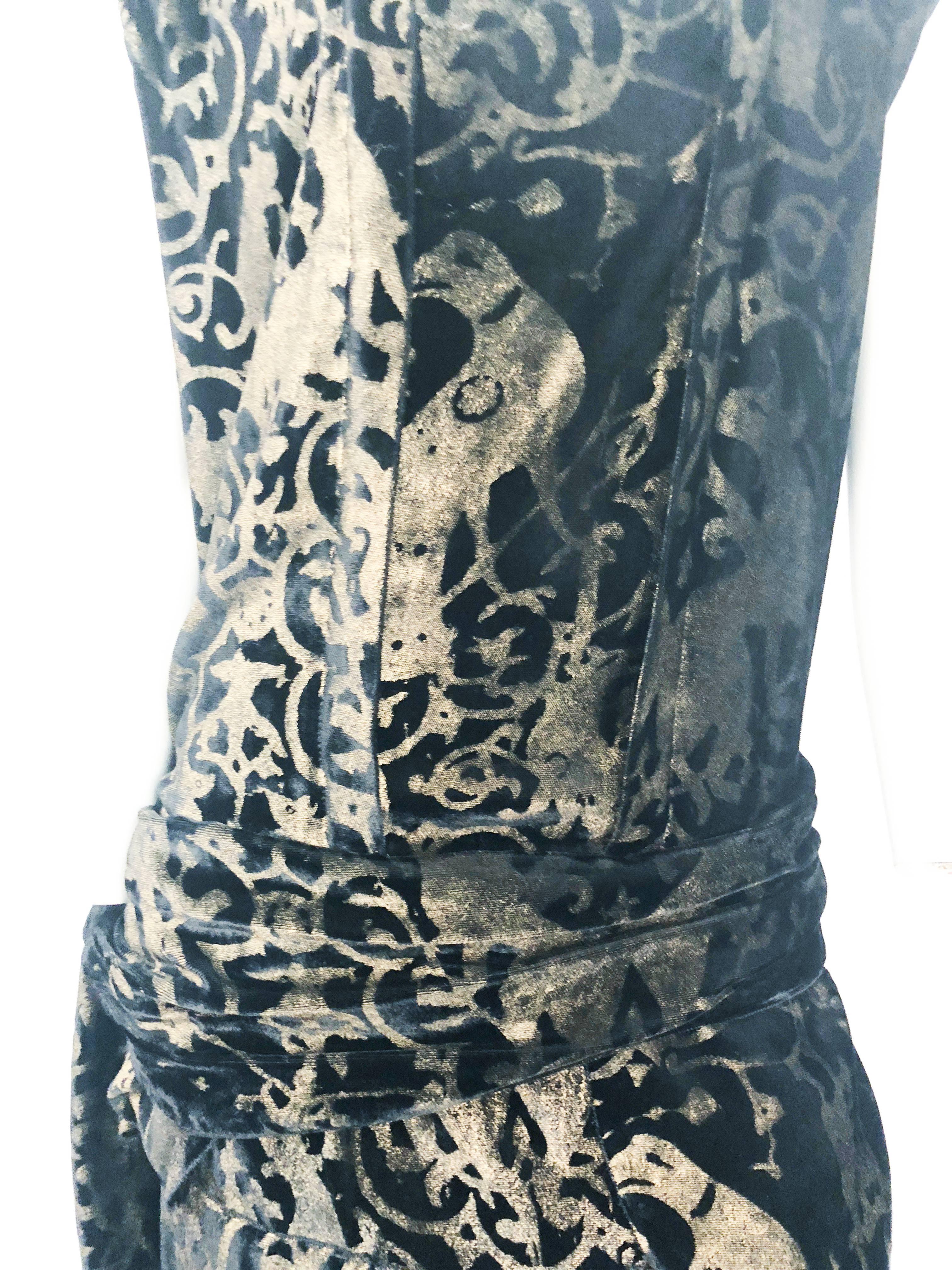 Fiorella Manici Black Silk Velvet Dress with Hand-Stenciled Novelty print, 1980  In Good Condition For Sale In San Francisco, CA