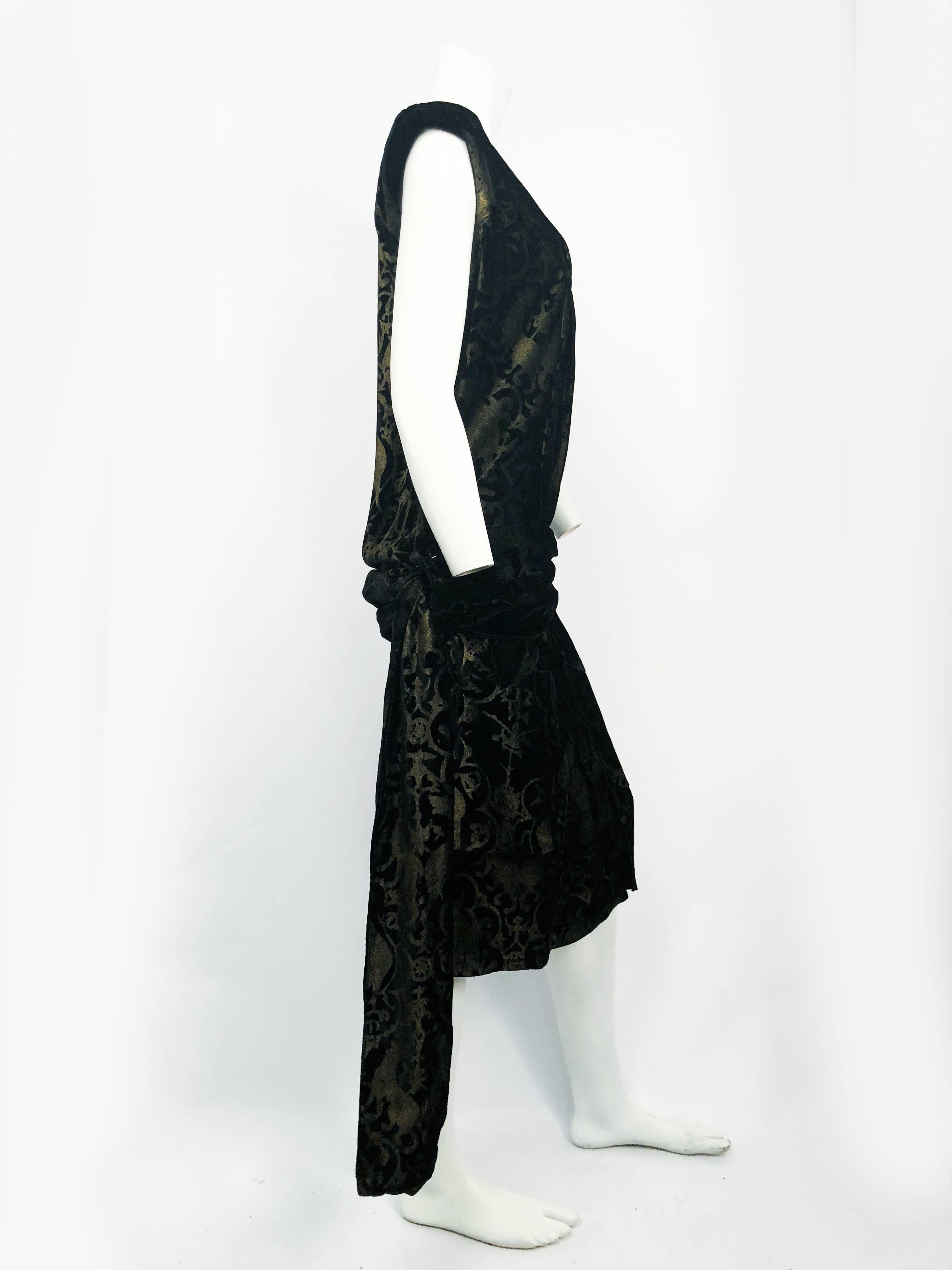 Women's Fiorella Manici Black Silk Velvet Dress with Hand-Stenciled Novelty print, 1980  For Sale
