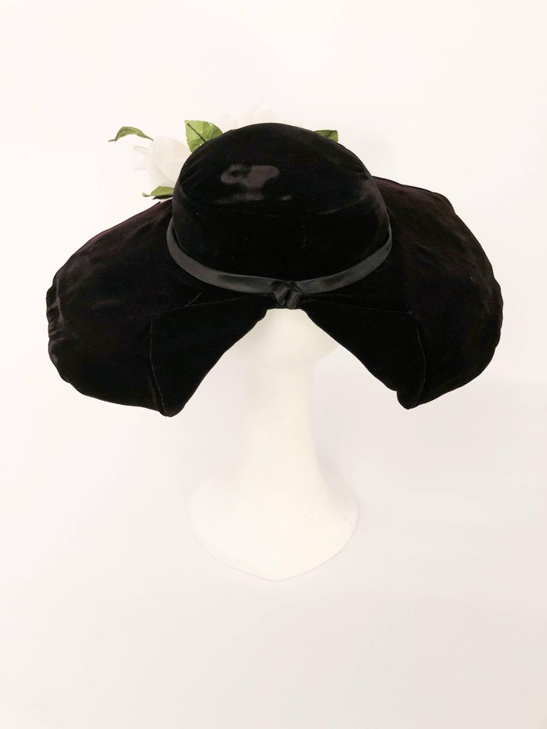 1950s Black Silk Velvet Picture Hat with White Silk Flower For Sale at ...