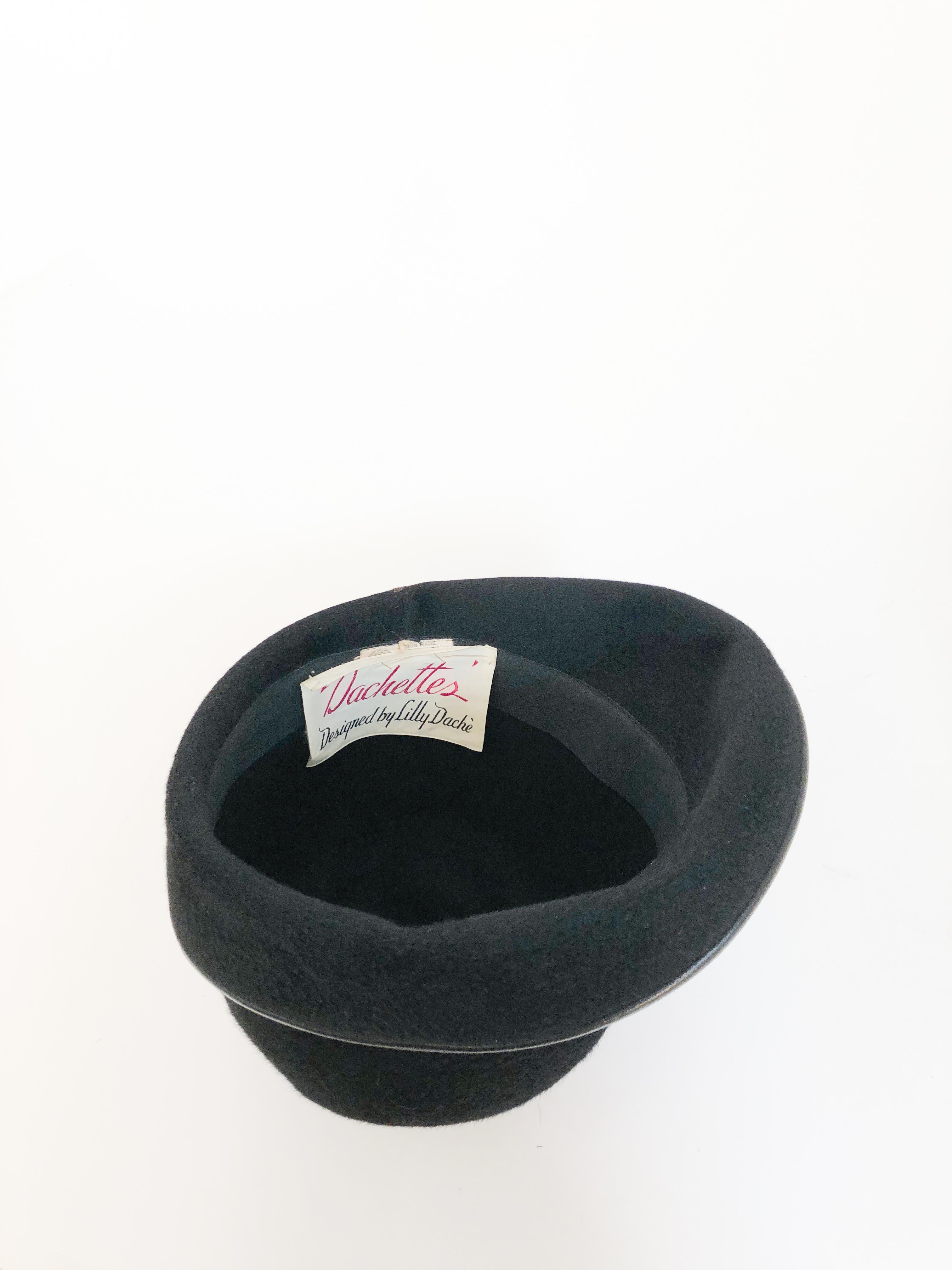 1960s Dachettes' Black Beaver Fur Felt and Pleather Hat In Good Condition For Sale In San Francisco, CA