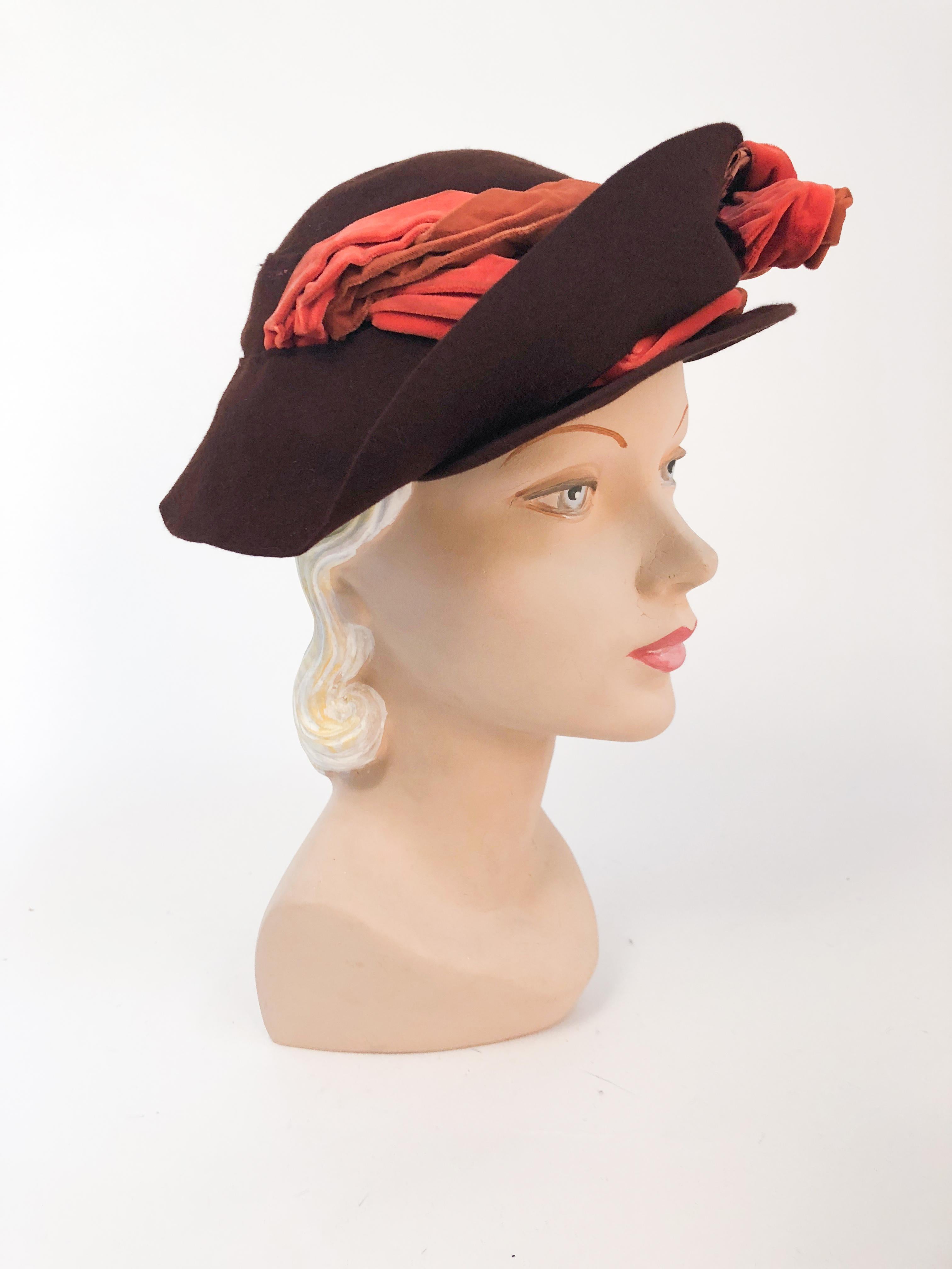 1930s Brown Fur Felt Hat with Multi-toned Cotton Velevet Twisted Accent In Fair Condition In San Francisco, CA