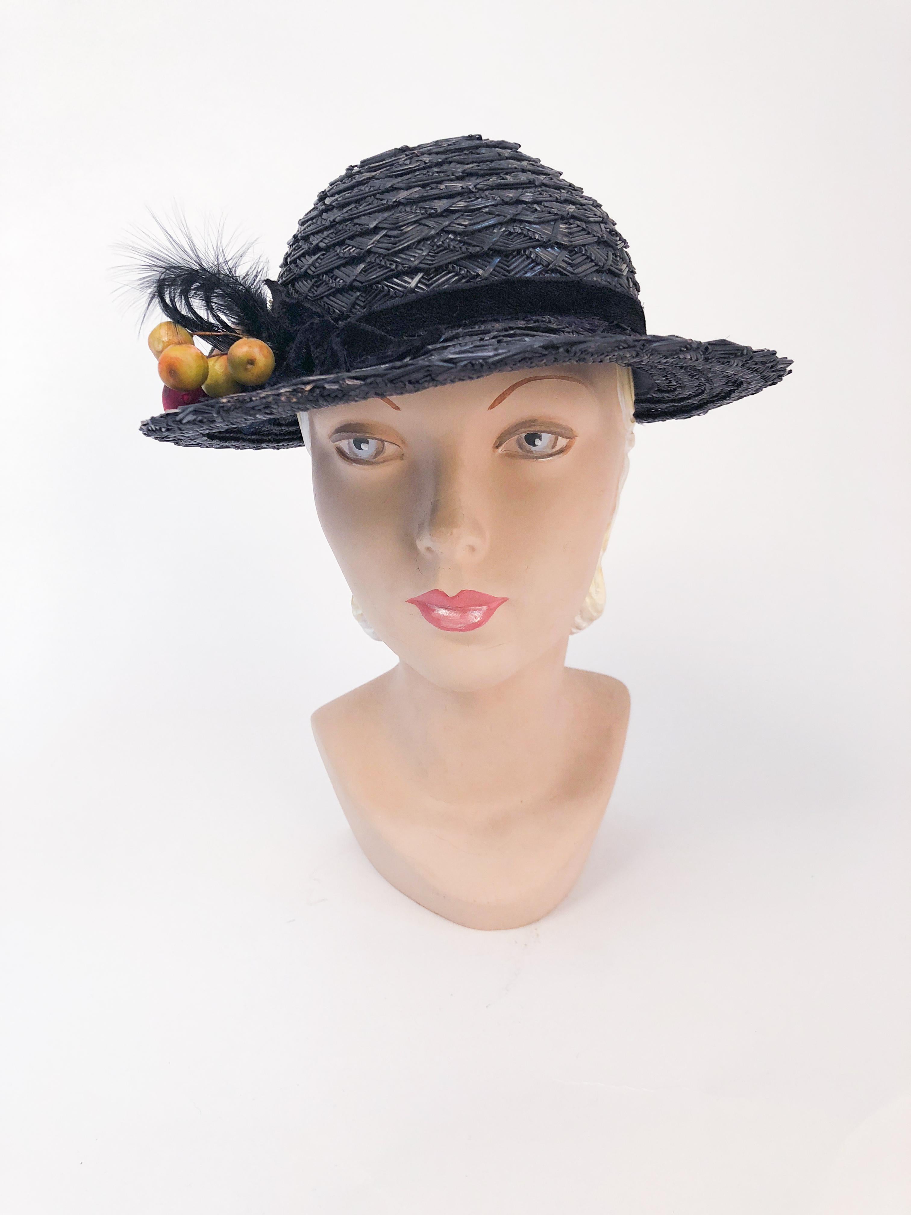 1930s Black Straw Day Hat with Wooden Fruit In Good Condition For Sale In San Francisco, CA
