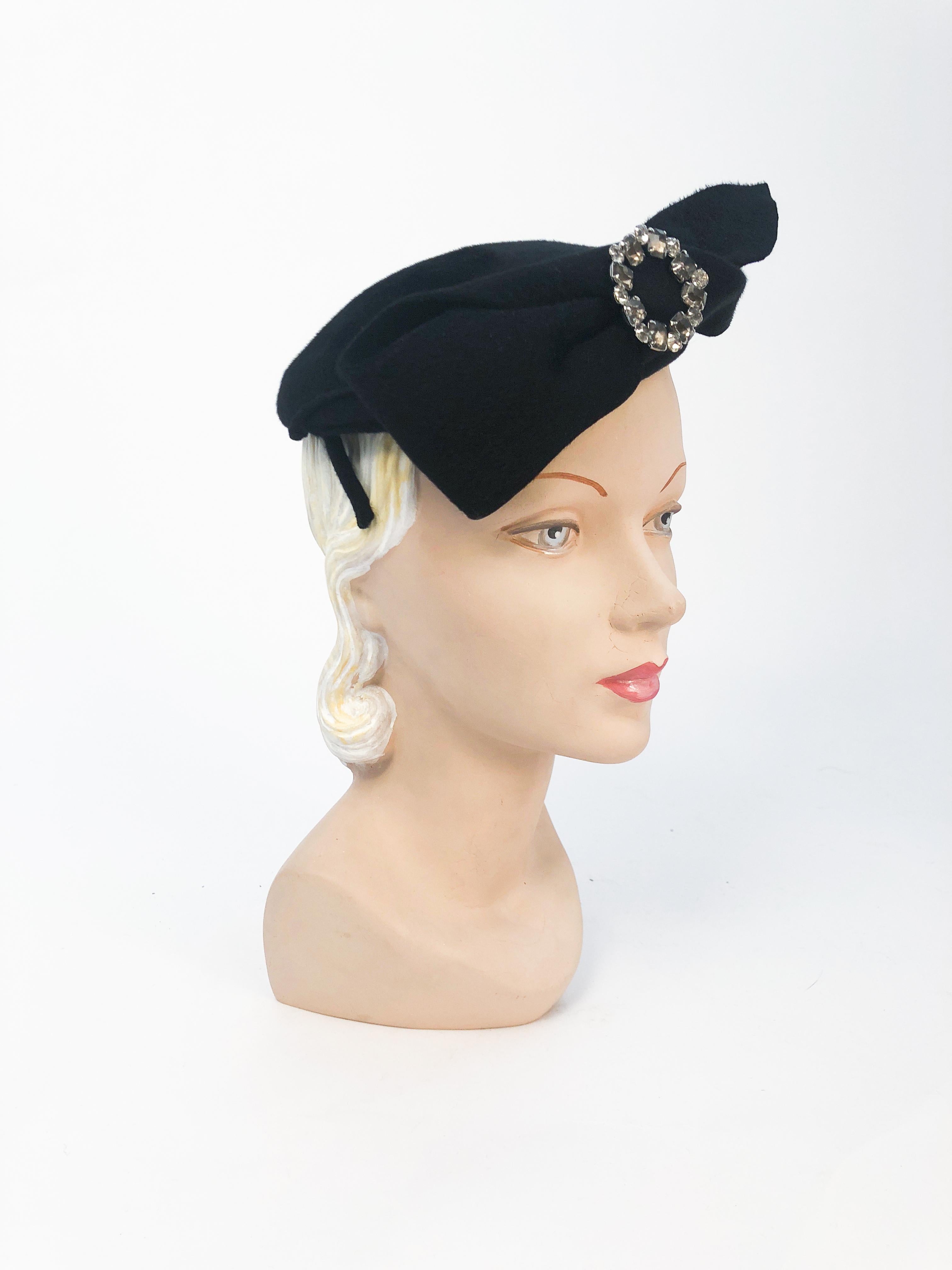 1950s Black Fur Felt Cocktail Hat with Oversized Bow and Rhinestone Accent In Good Condition In San Francisco, CA
